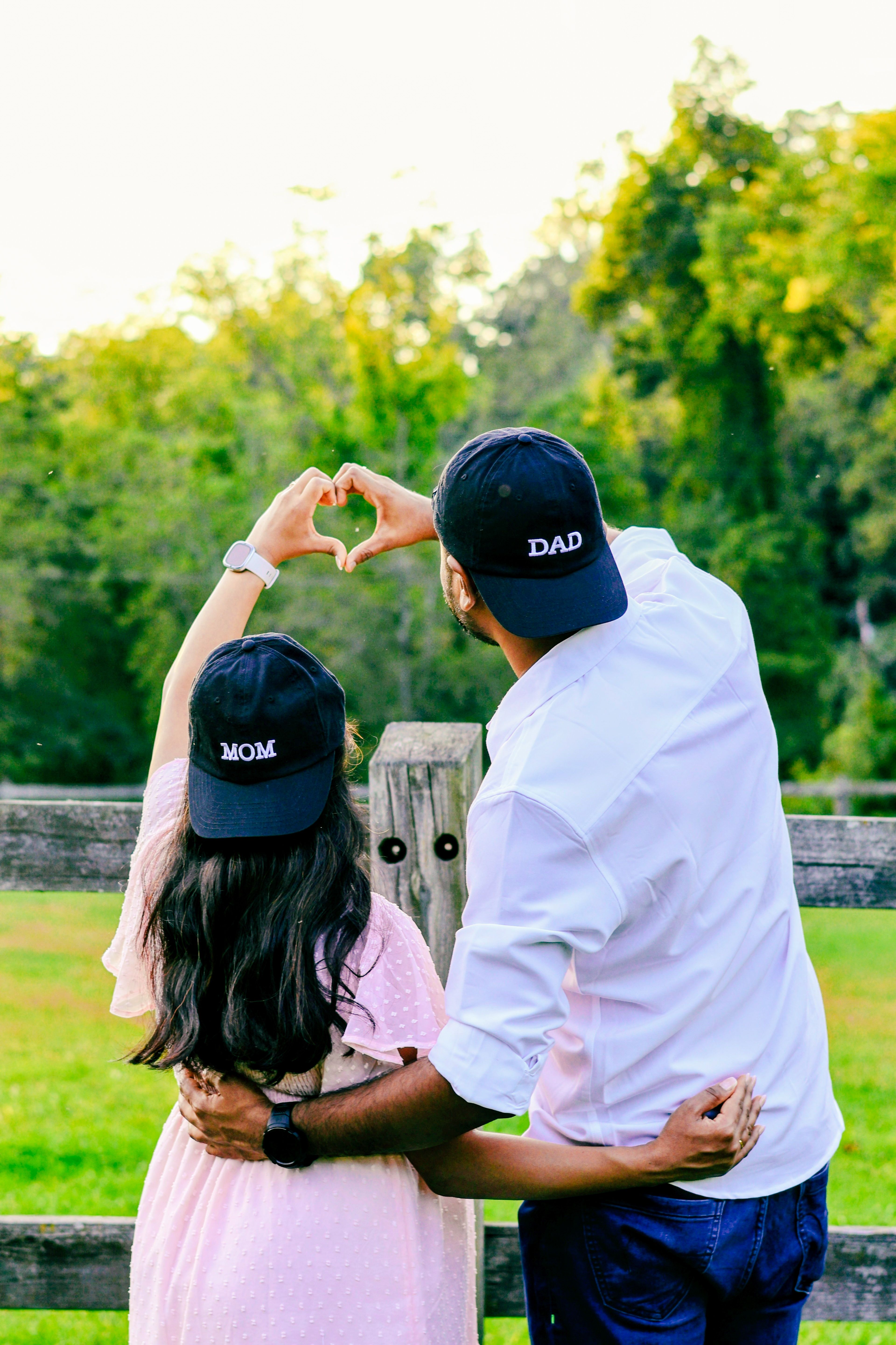 3840x5760 Daughter Kissing Father · Free