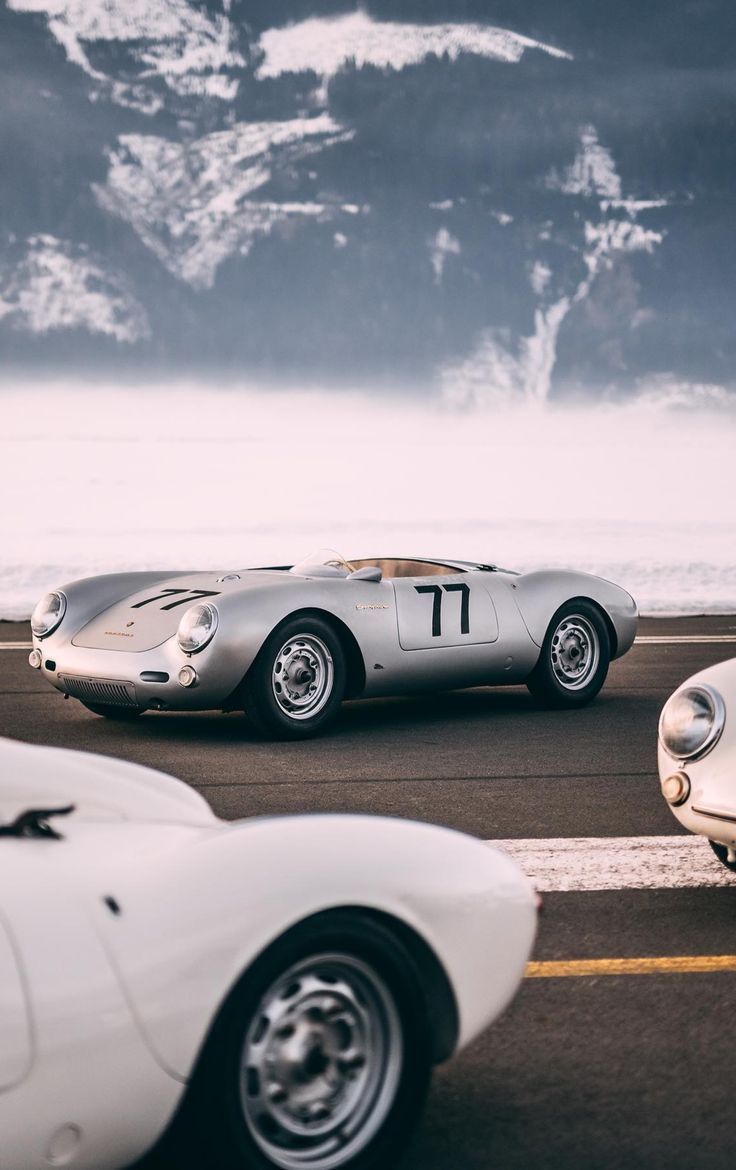 736x1170 Porsche 550 Spyder
