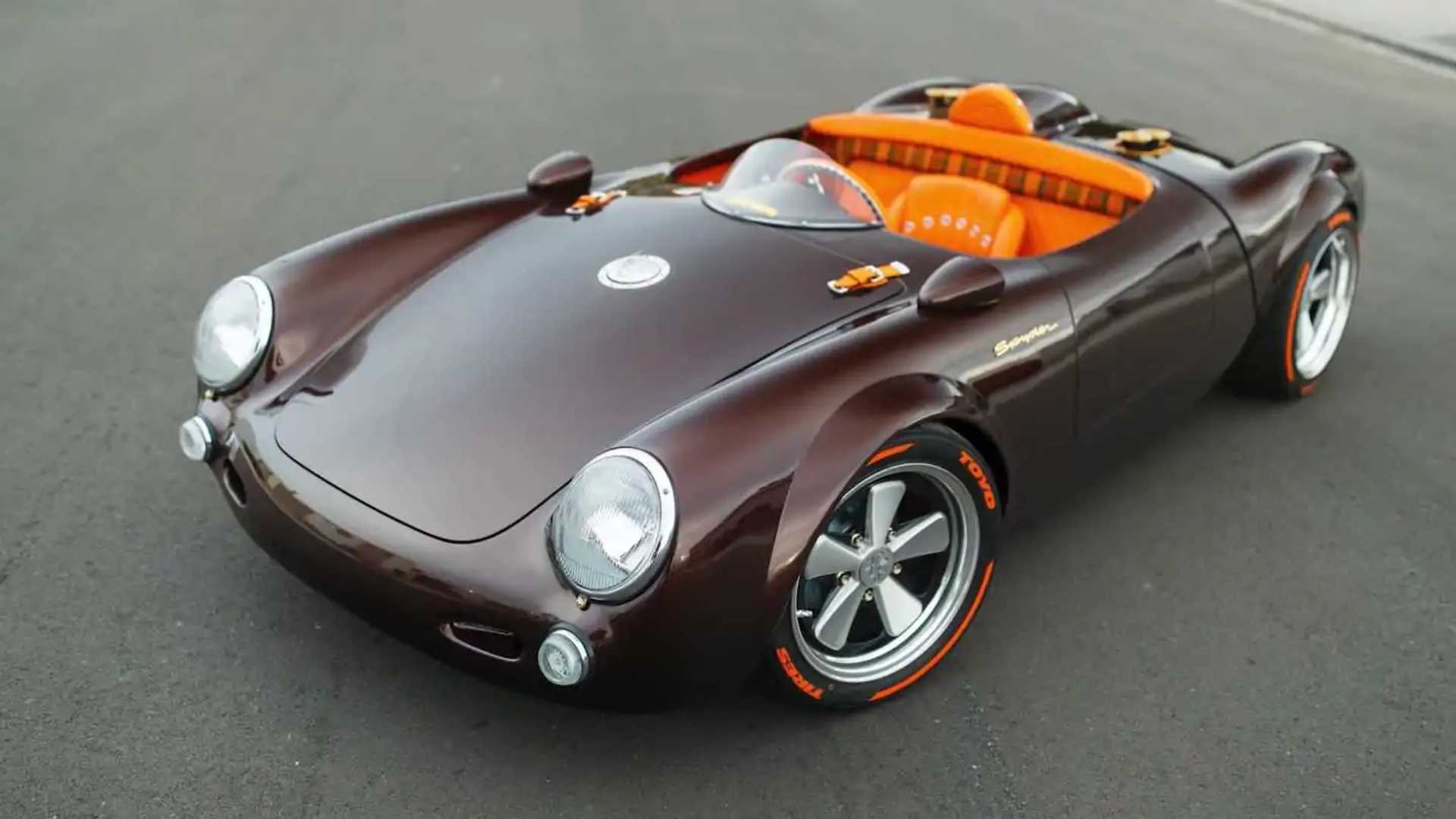 1920x1080 Center Seat Porsche 550 Spyder Has Gorgeous Gold Plated Engine