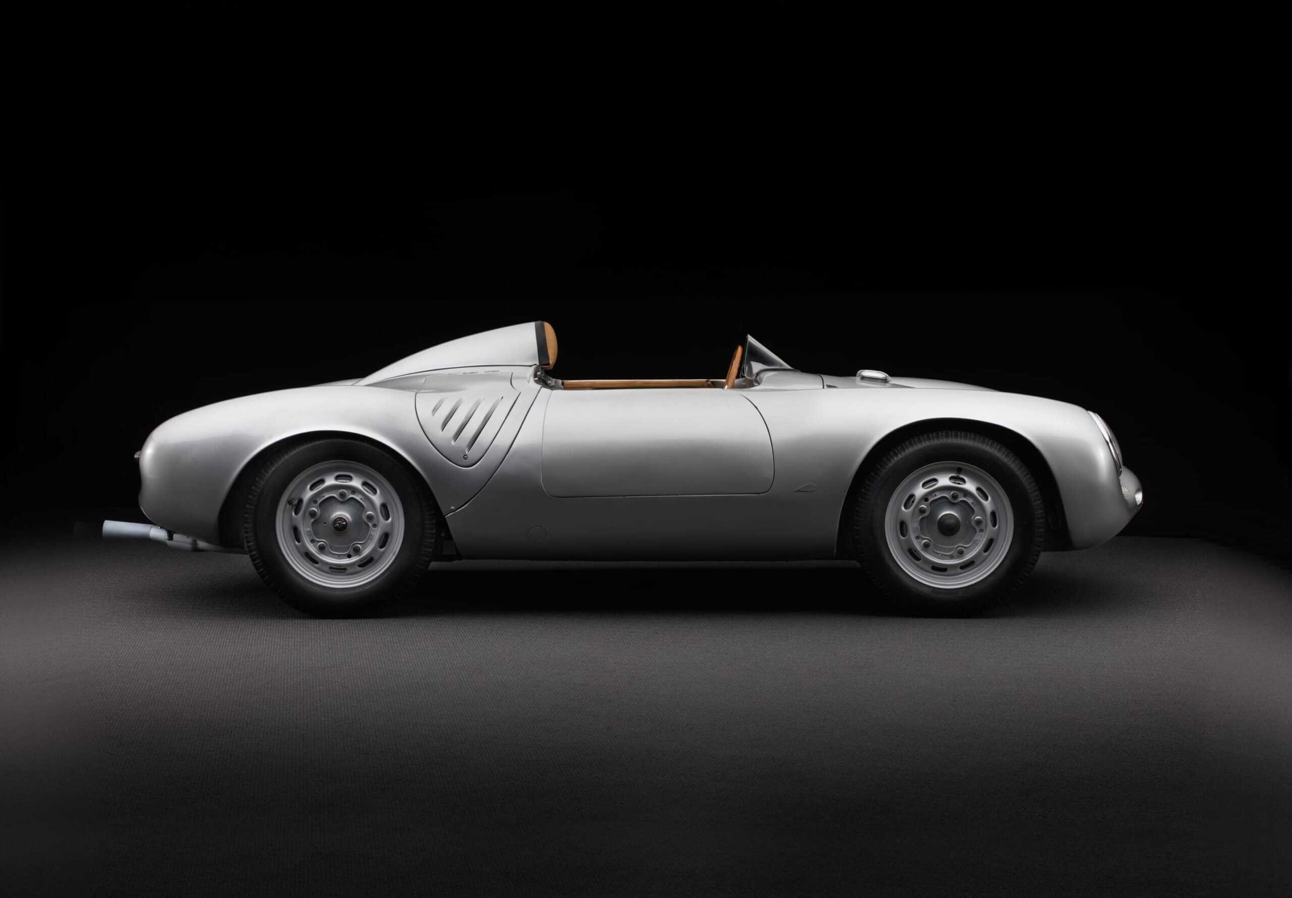 2560x1780 Porsche 550A