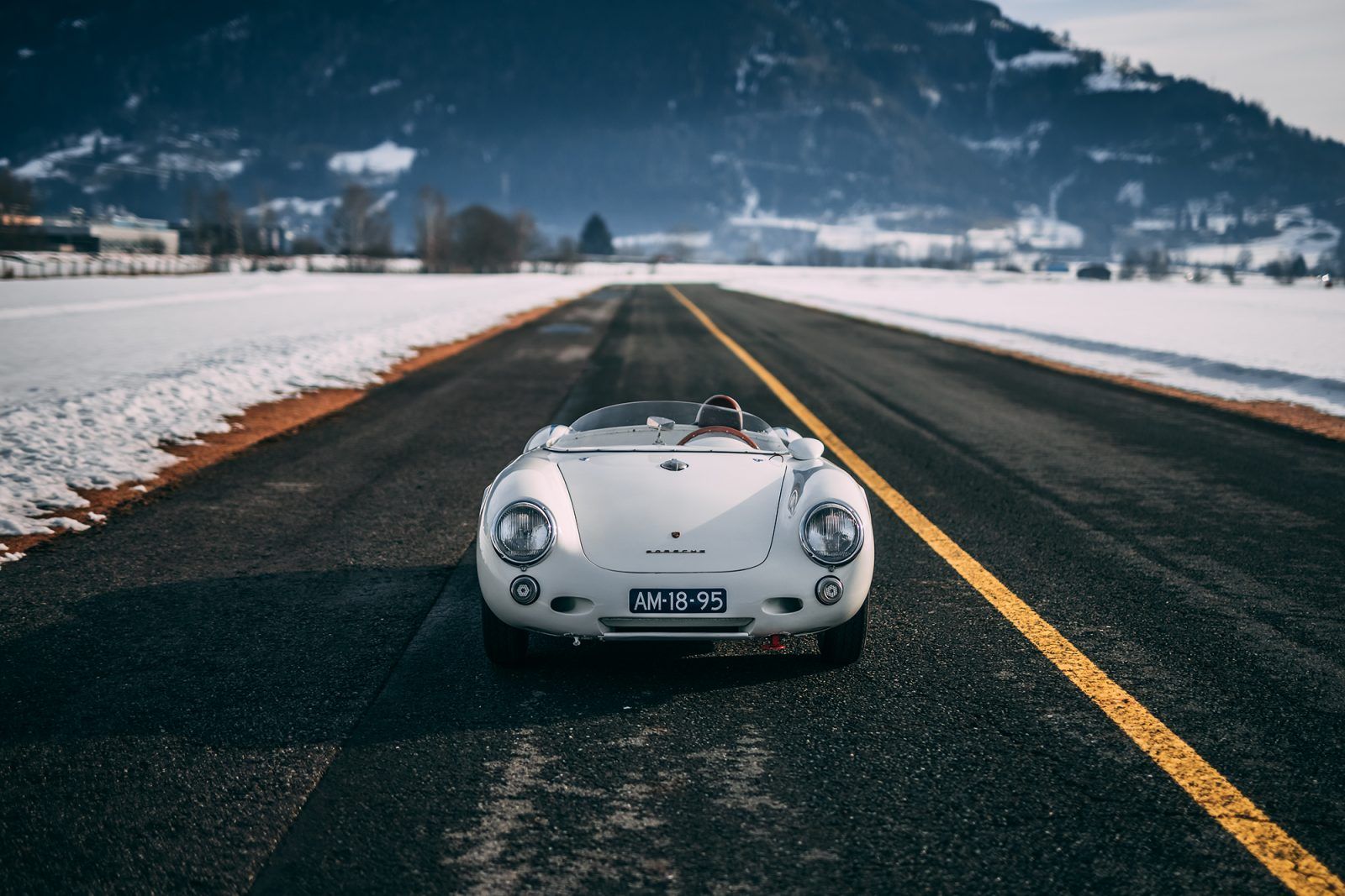 1600x1067 Porsche 550 Spyder