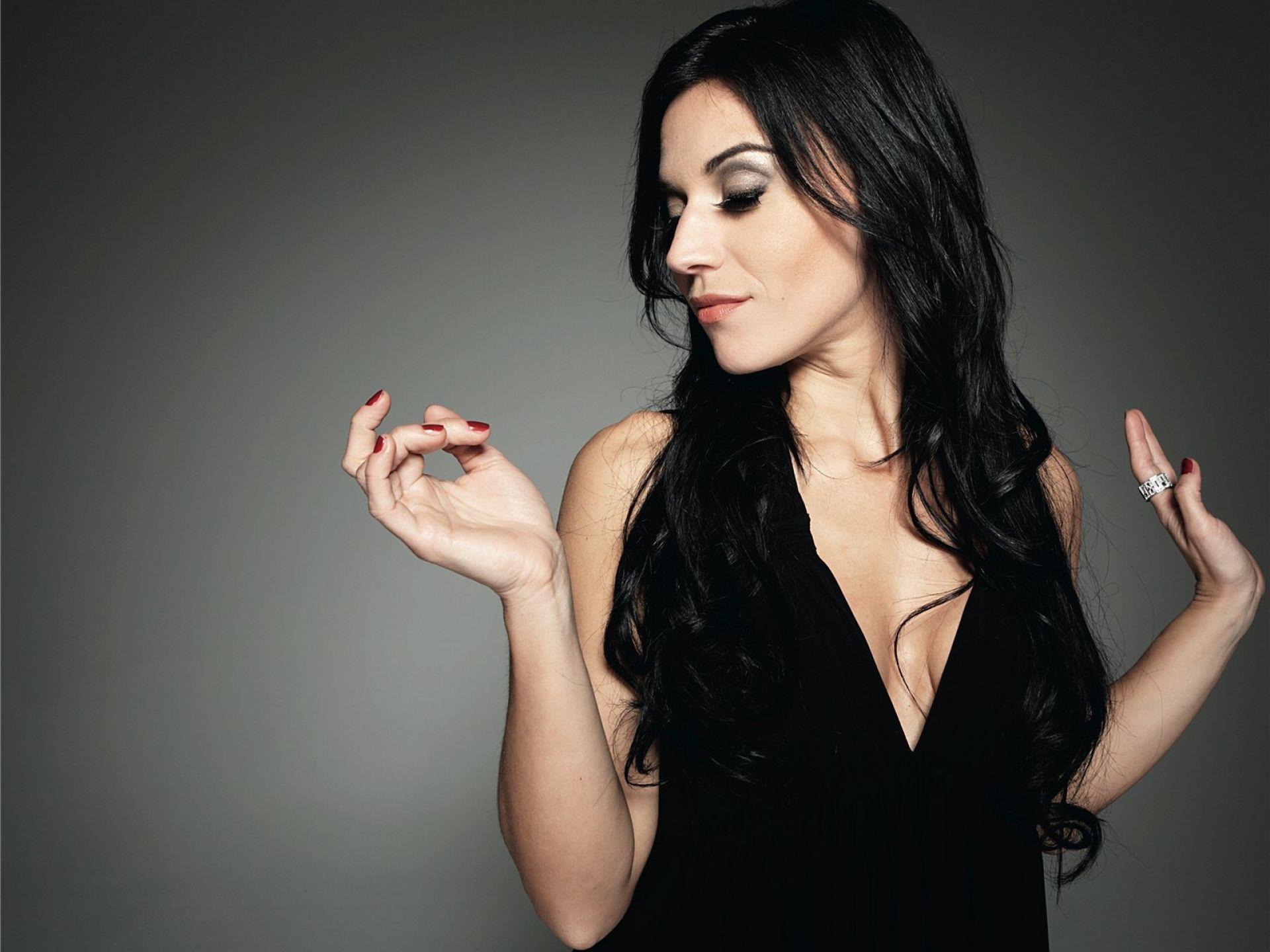 1920x1440 Cristina Scabbia Wallpaper