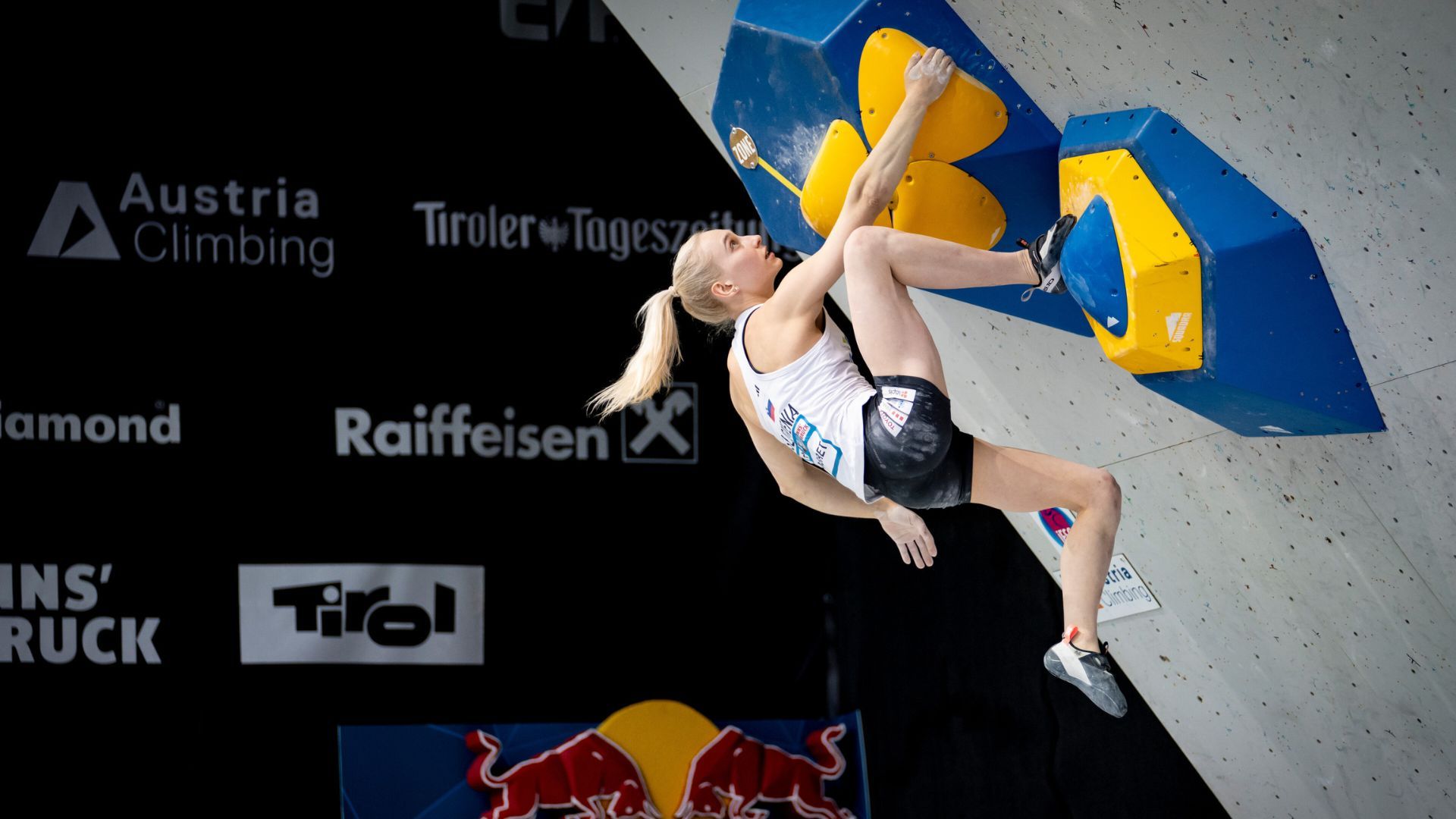 1920x1080 Slovenian climbing champion Janja Garnbret aims high again in Paris