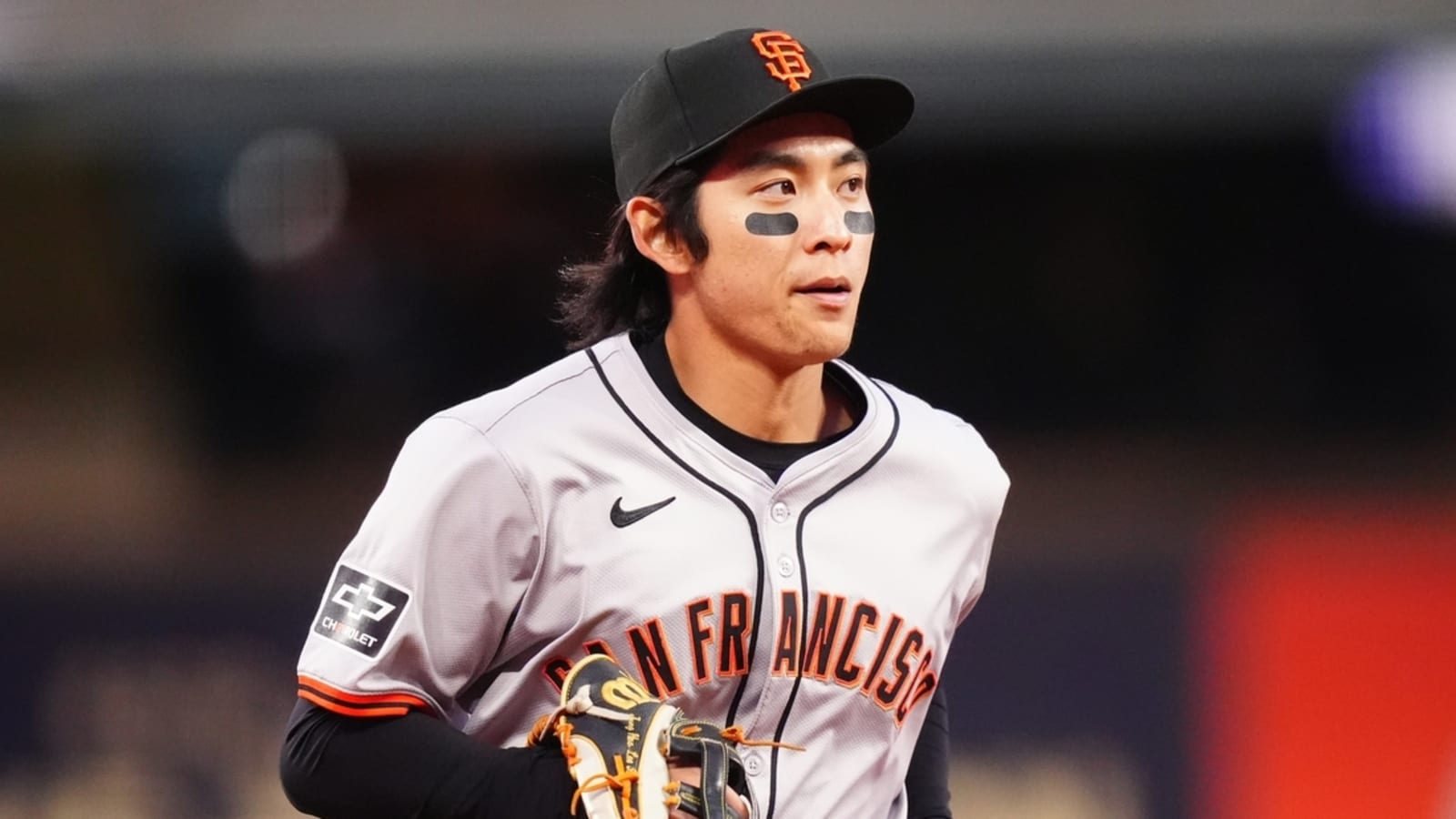 1600x900 Giants OF Jung Hoo Lee (back) scheduled for MRI