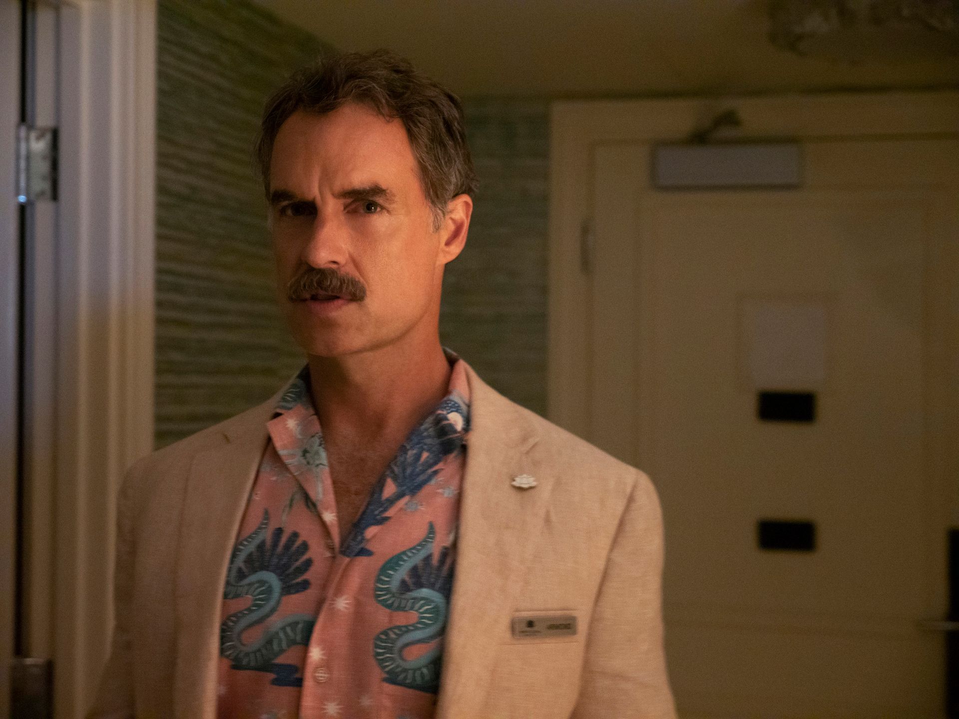 1920x1440 Murray Bartlett On Letting Loose As Armond in 'The White Lotus'