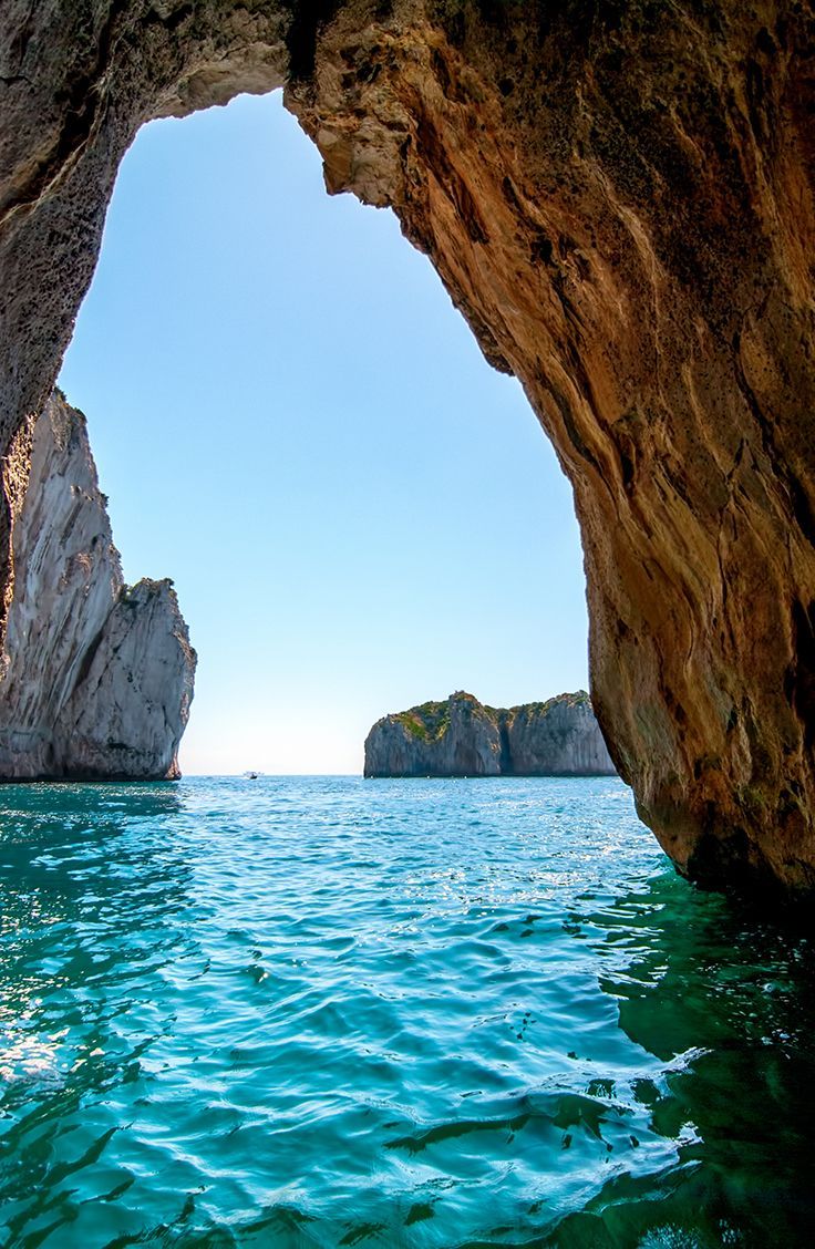736x1128 Blue grotto in Capri island