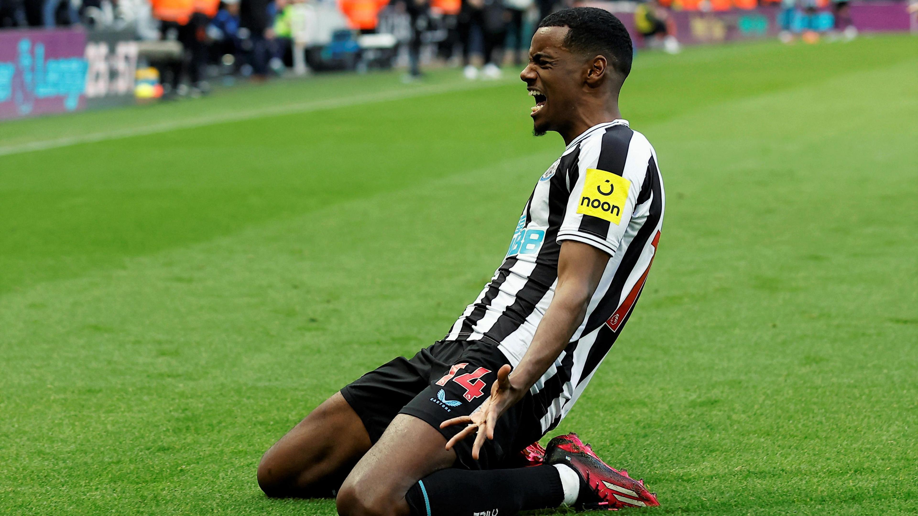 3840x2160 Alexander Isak: Eddie Howe excited for Newcastle United striker