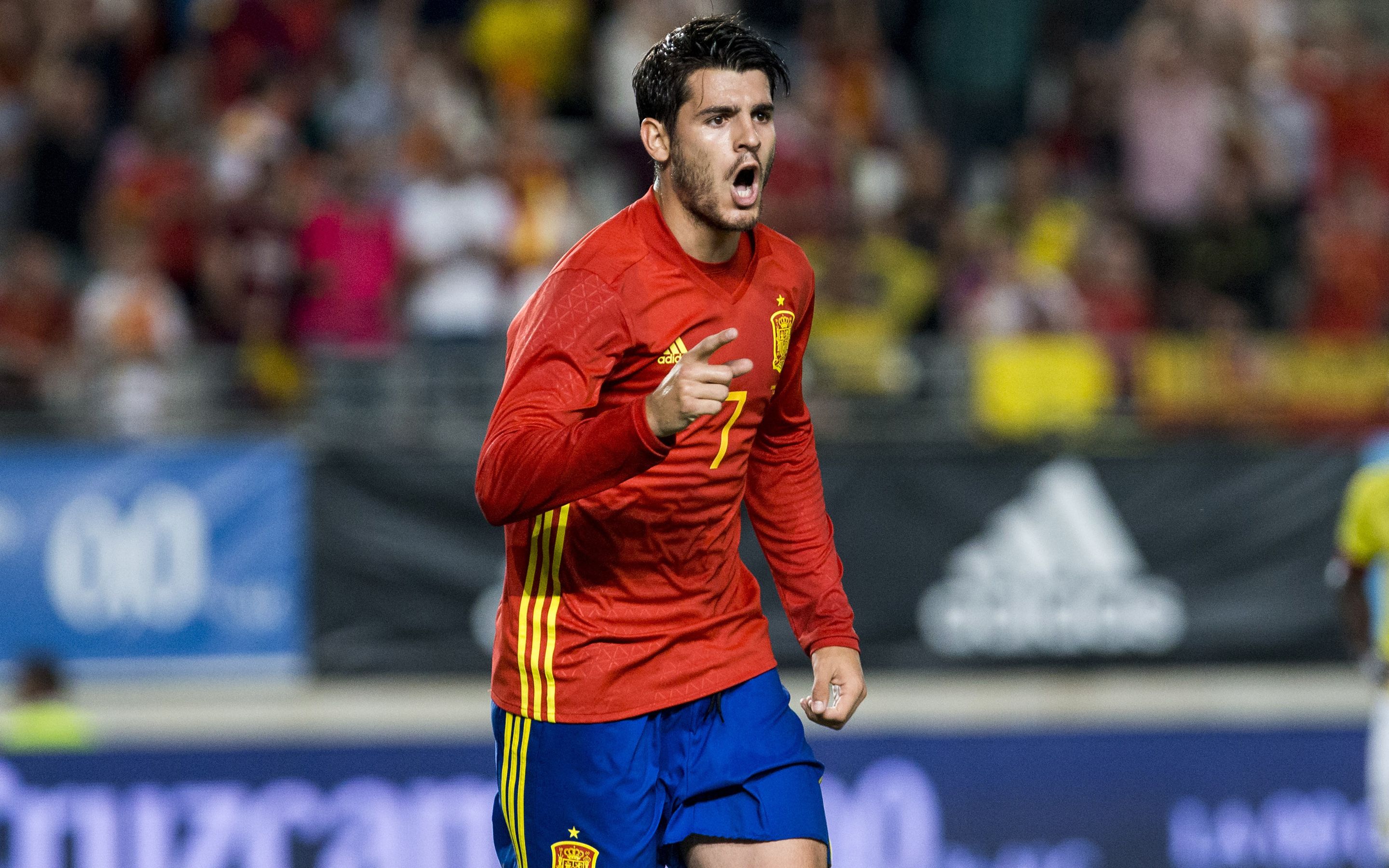 2880x1800 Álvaro Morata Phone Wallpaper: Free 4K & HD Downloads