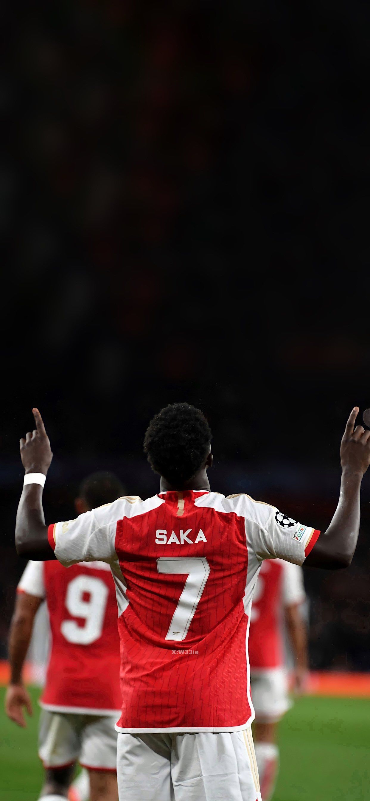 1242x2688 Bukayo Saka iPhone Wallpaper