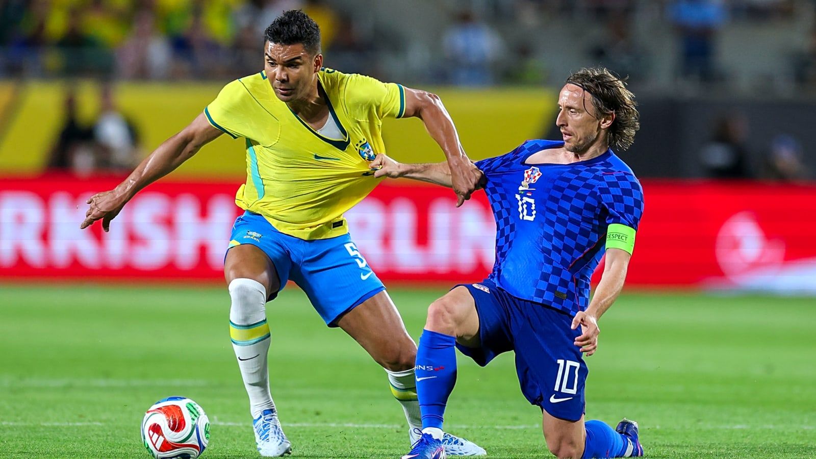 1600x900 Casemiro Replacement: Man United Have 26 Year Old Serie A Midfield Enforcer On Their Radar