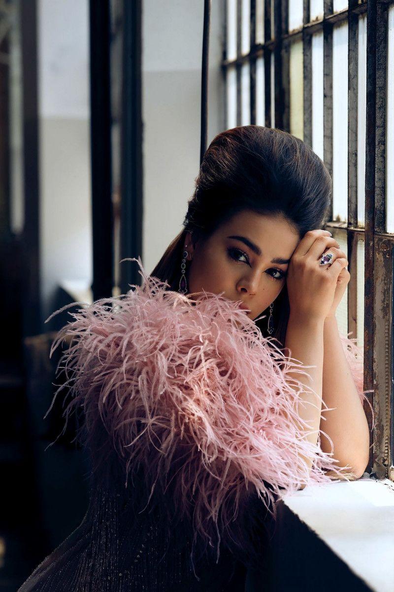800x1200 Danna Paola wallpaper
