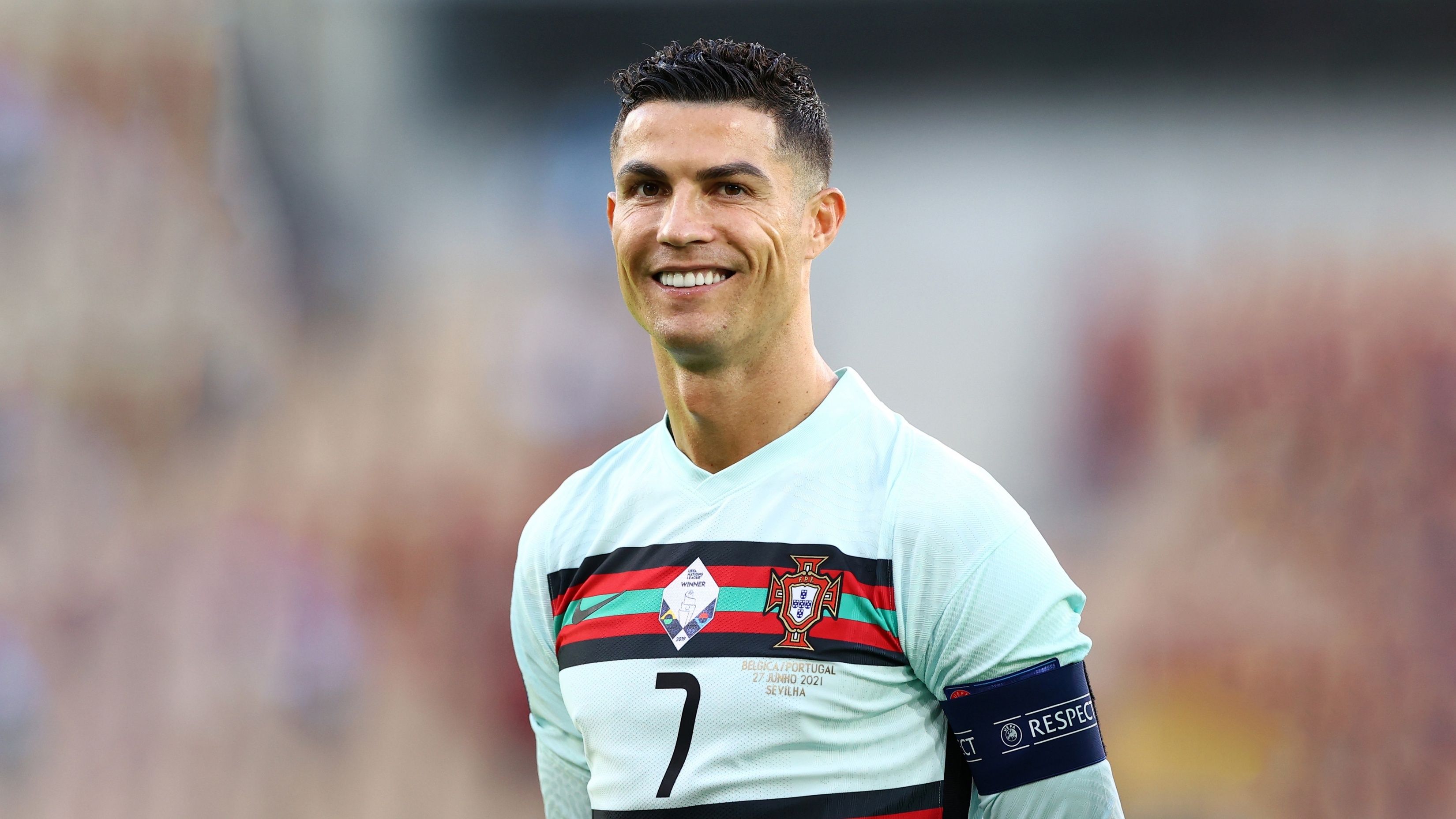 3300x1856 Official Cristiano Ronaldo Smile HD