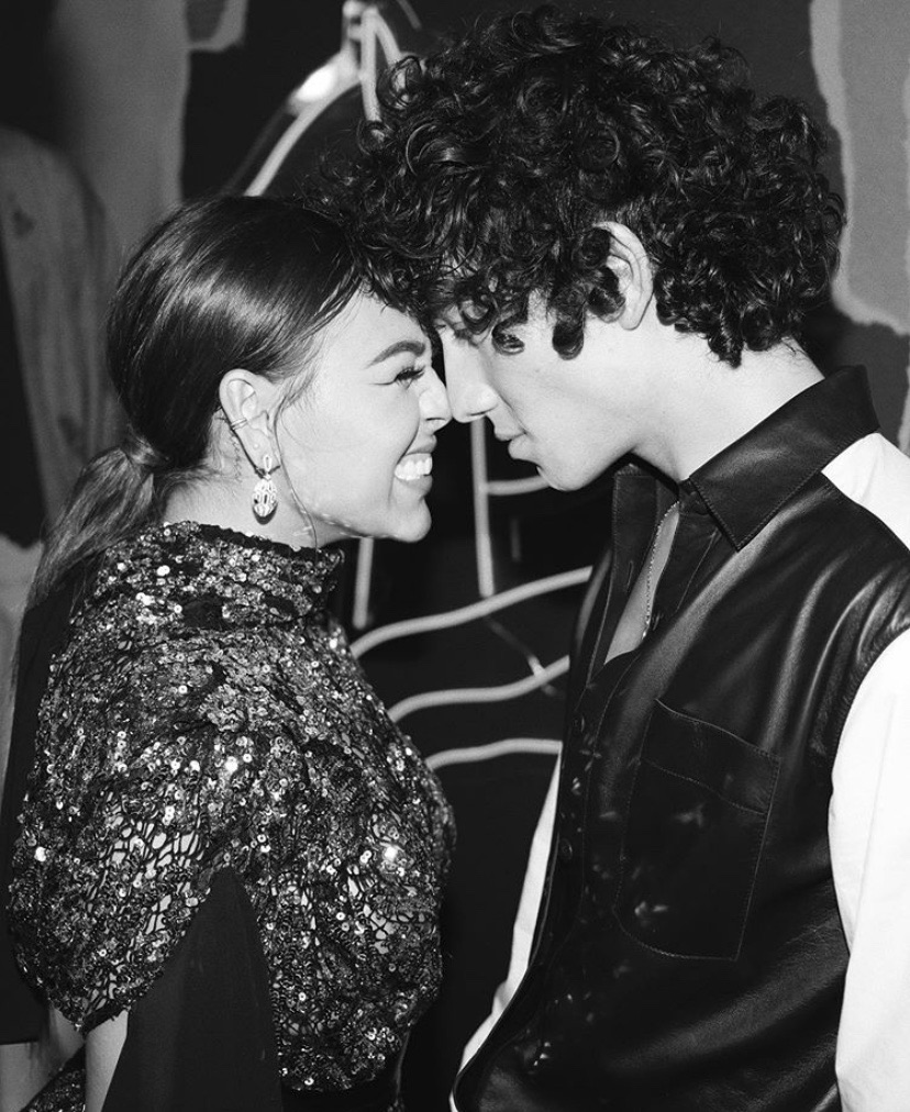 828x1012 Danna Paola & Jorge López nel 2020. Foto romantiche, Celebrità