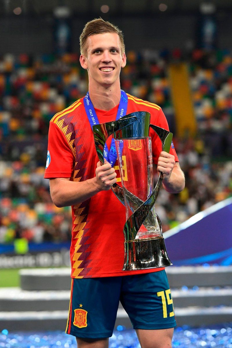 800x1200 Dani Olmo Wallpaper