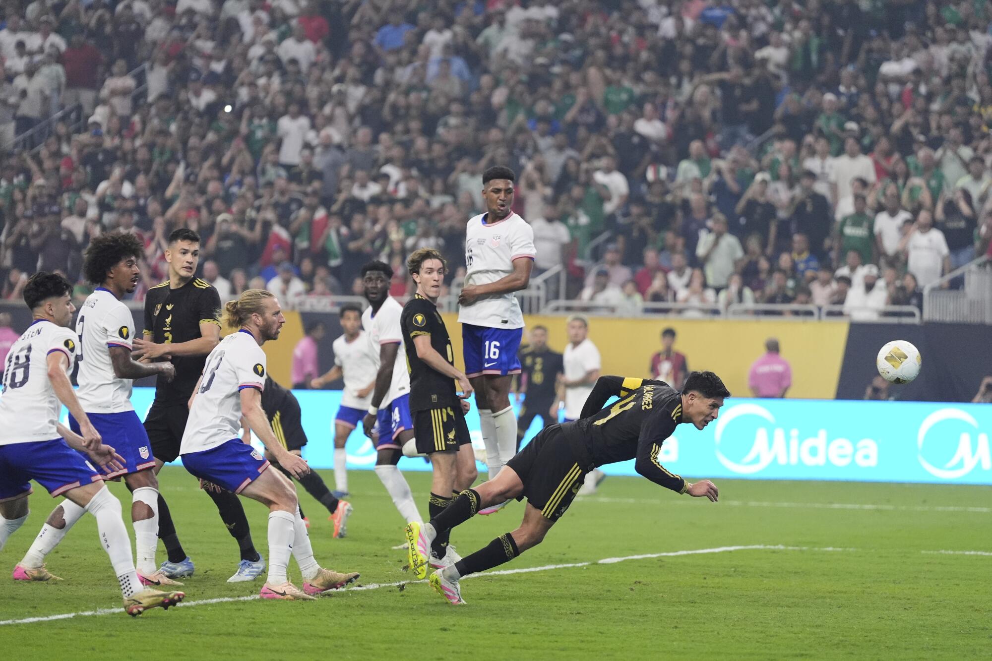 2000x1333 Can Edson Álvarez lead Mexico to elusive World Cup quarterfinals? Angeles Times