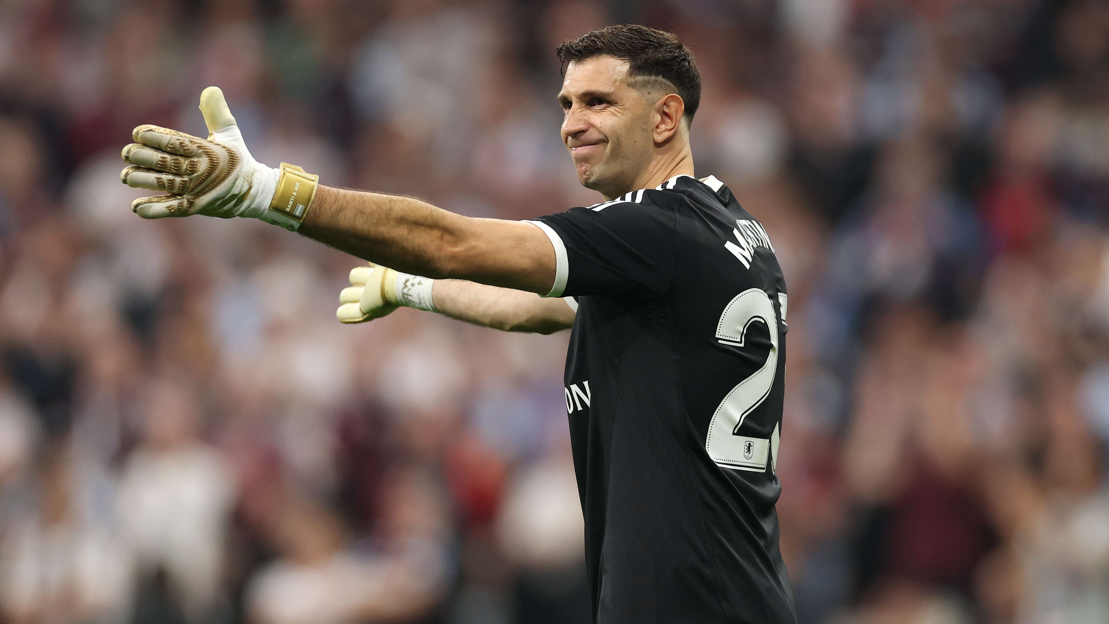 3771x2121 Is Emi Martinez a World Cup doubt for Argentina? 'Surgery' update on broken finger as Lionel Messi and Co sweat on Aston Villa goalkeeper's fitness