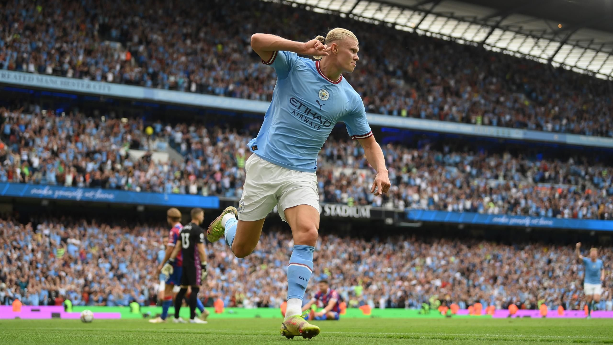 2560x1440 Erling Haaland Man City Wallpaper