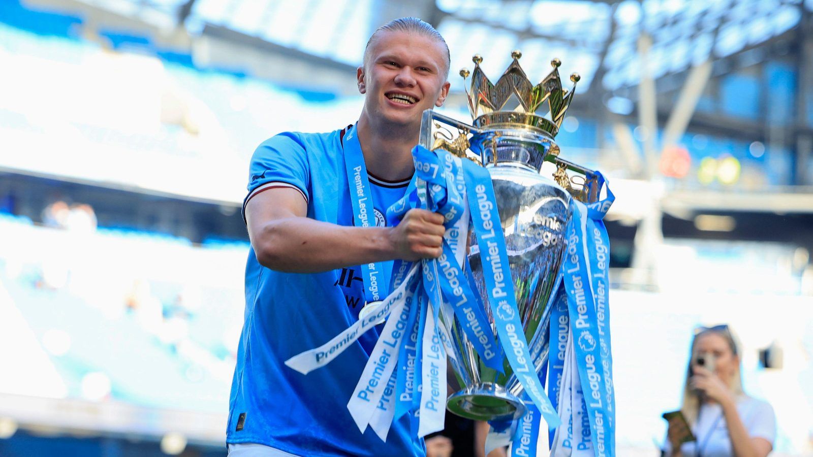 1600x900 Haaland breaks new ground to win Player of the Season *and* Young Player of the Season