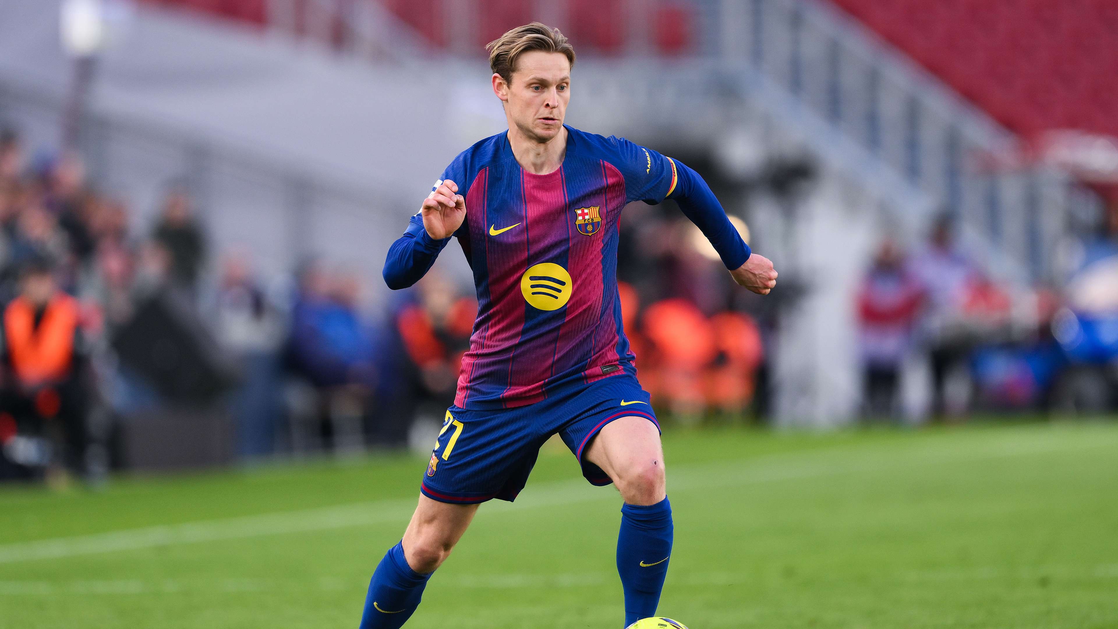 3840x2160 FC Barcelona has released positive news about Frenkie de Jong. Goal.com US