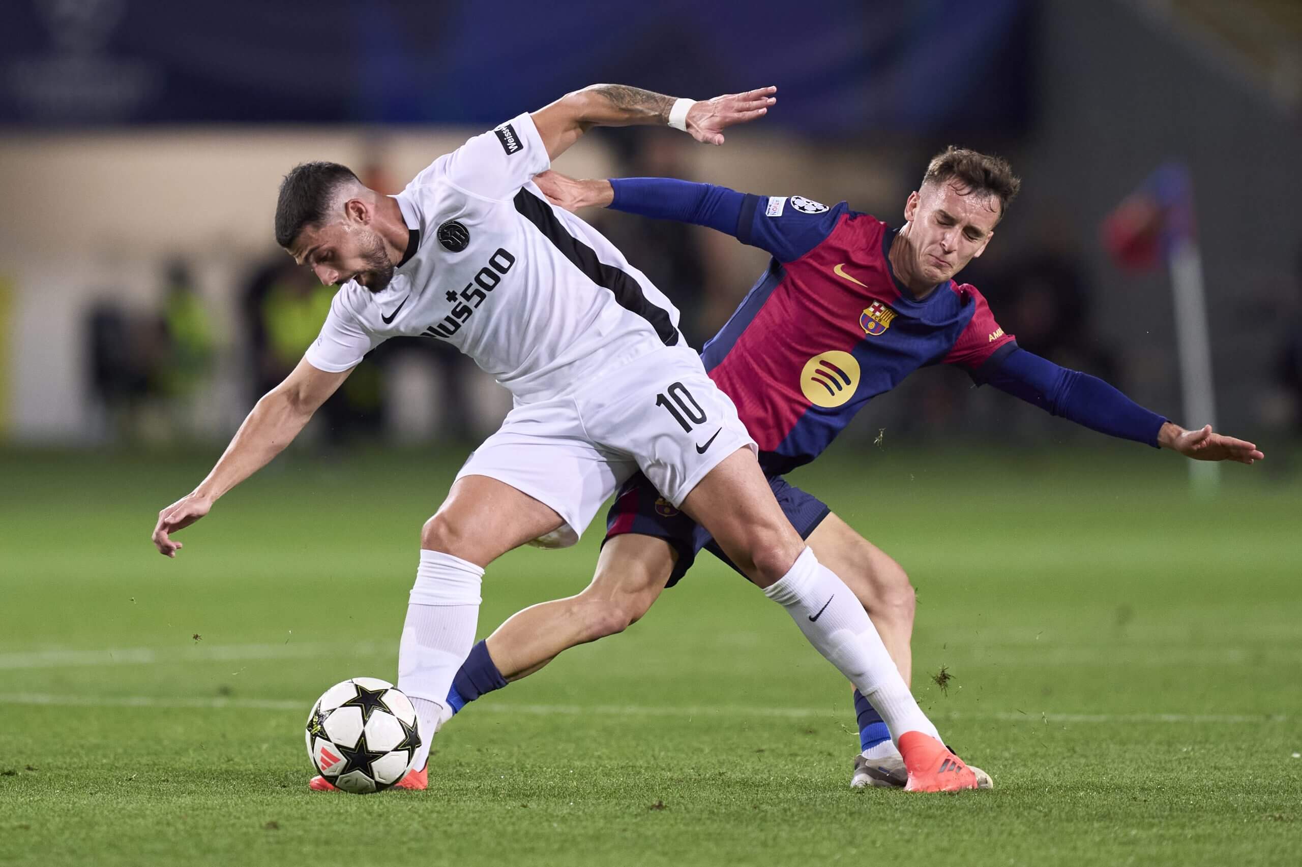 2560x1706 Frenkie de Jong is back for Barcelona. It's one of those good problems to have
