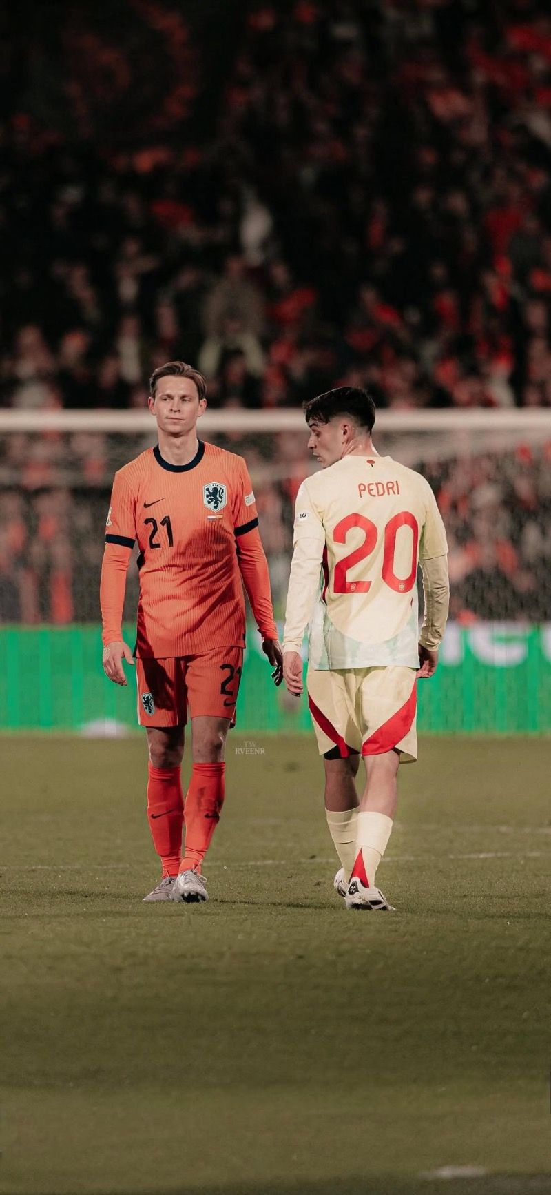 800x1734 Frenkie De Jong FC Barcelona Wallpaper 4K