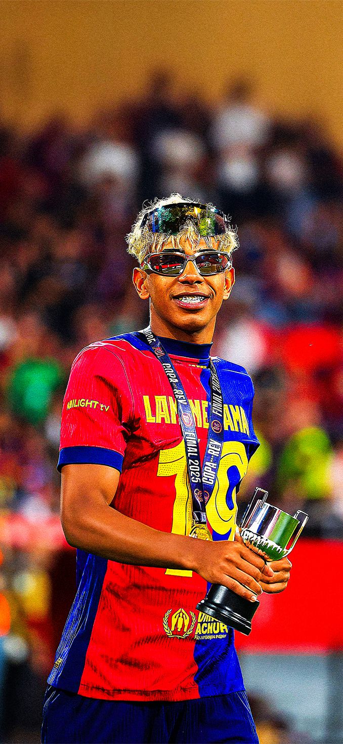 678x1470 Lamine Yamal Glasses Wallpaper