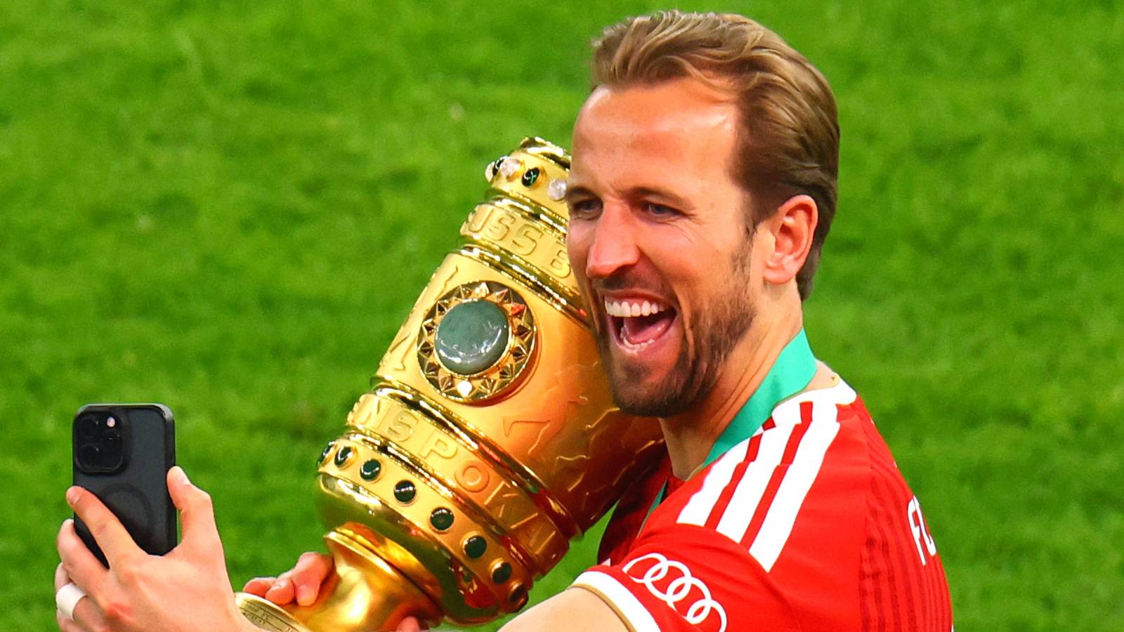 1600x900 Harry Kane Names Himself and Michael Olise as Ballon d'Or 'Favourites'