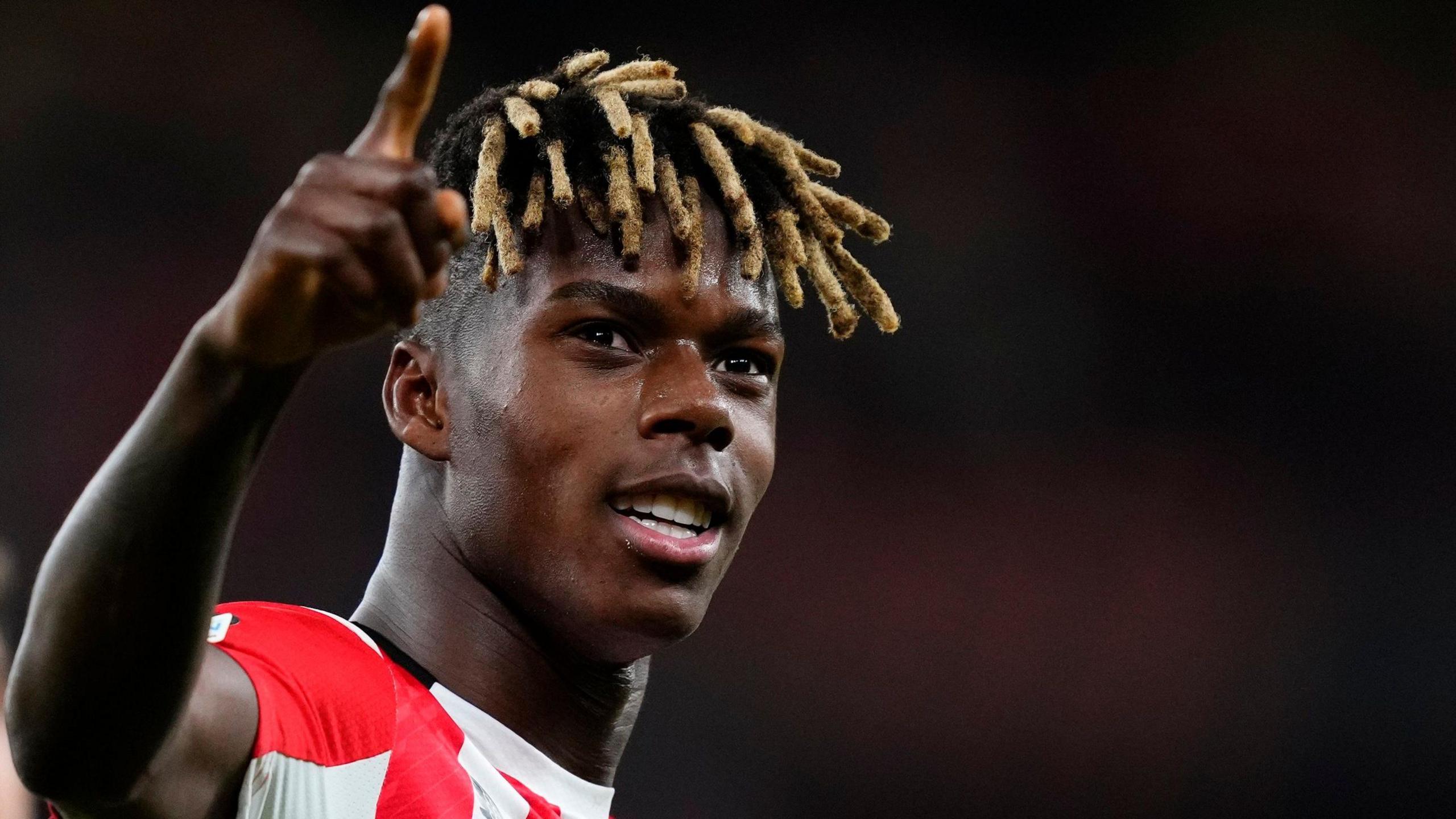 2560x1440 Spain Winger Nico Williams Signs New 10 Year Deal With Athletic Bilbao