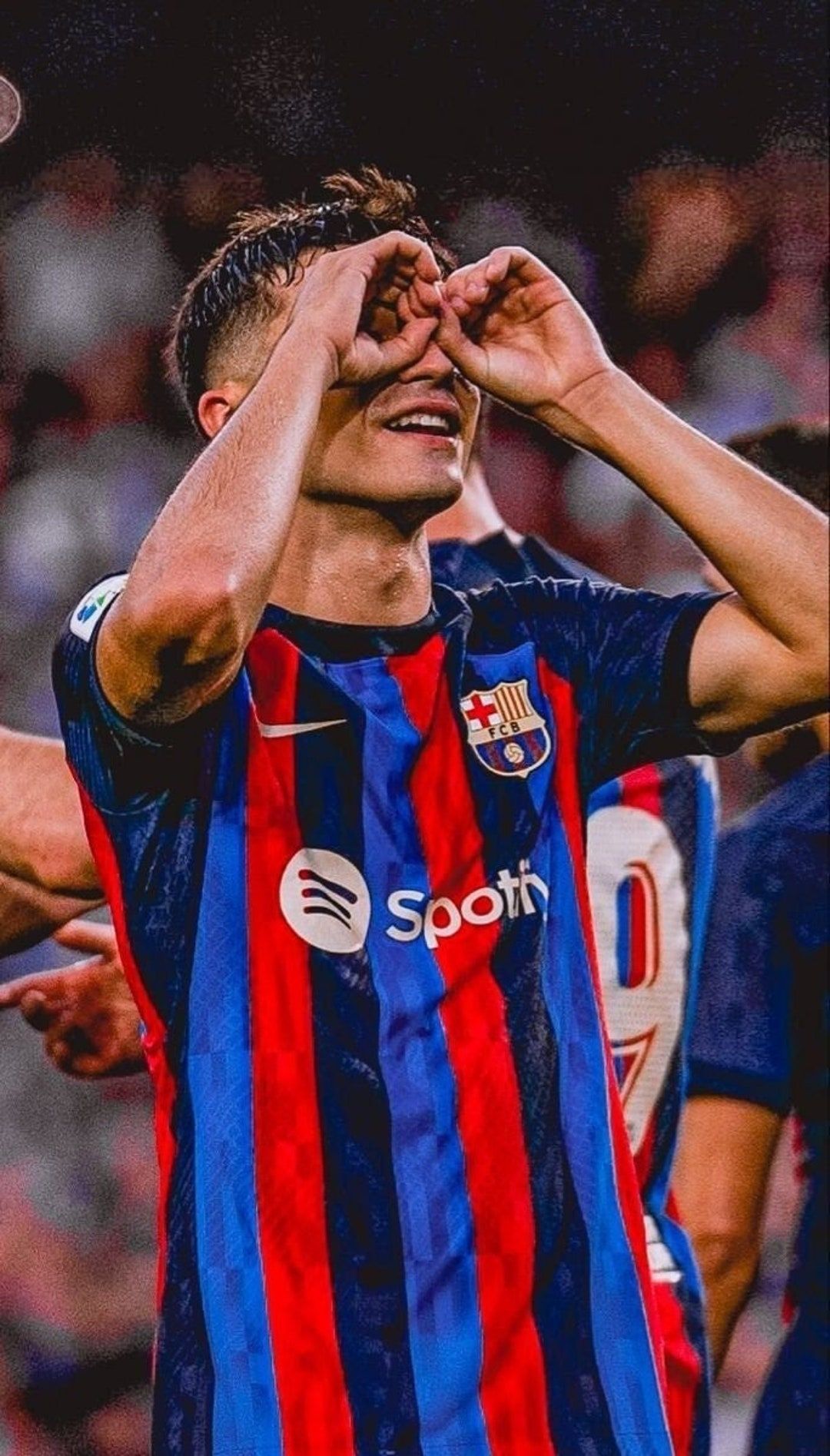 1080x1895 Pedri
