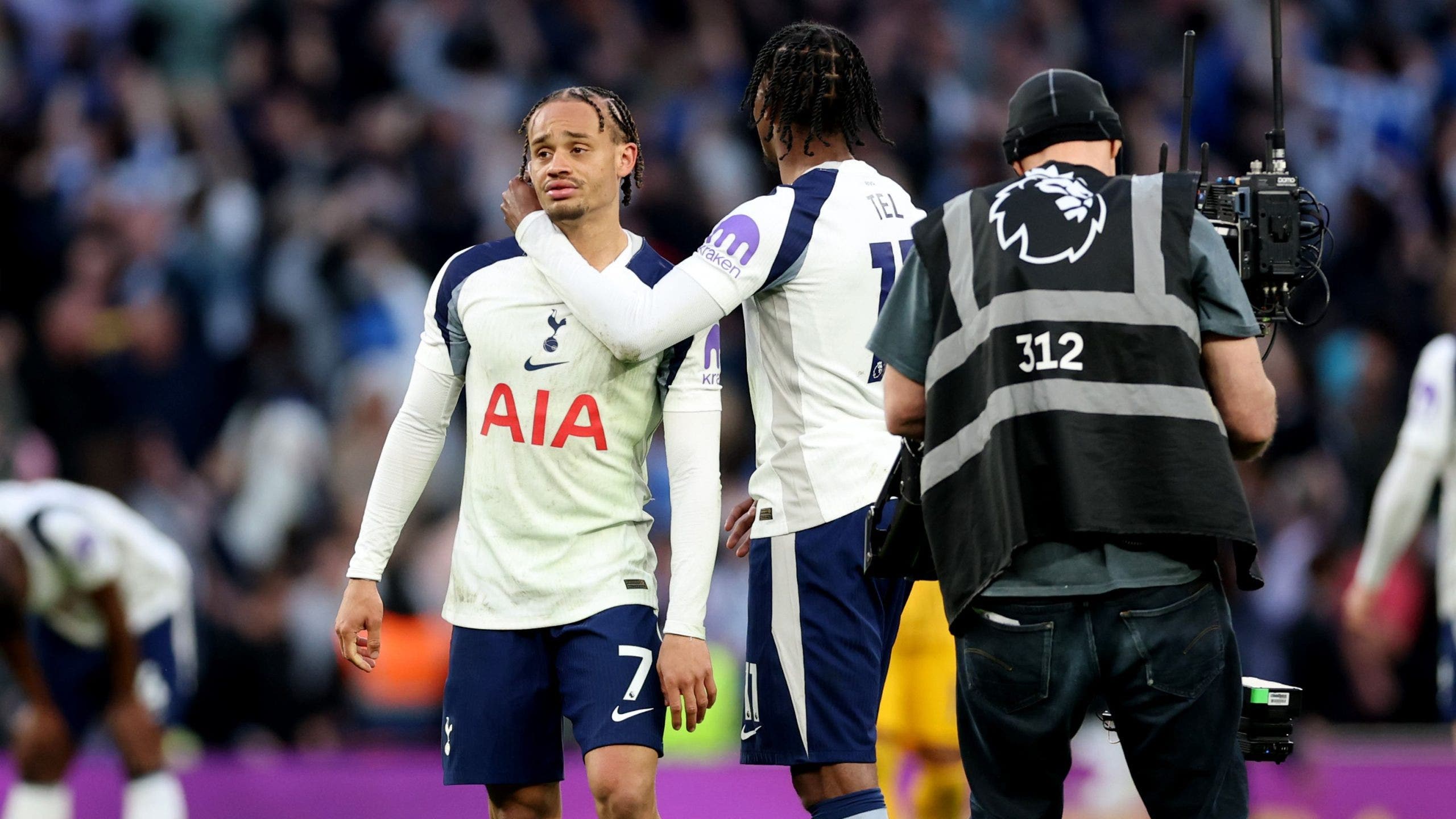 2560x1440 Tottenham's Xavi Simons To Miss Rest of Season and World Cup Due To Injury