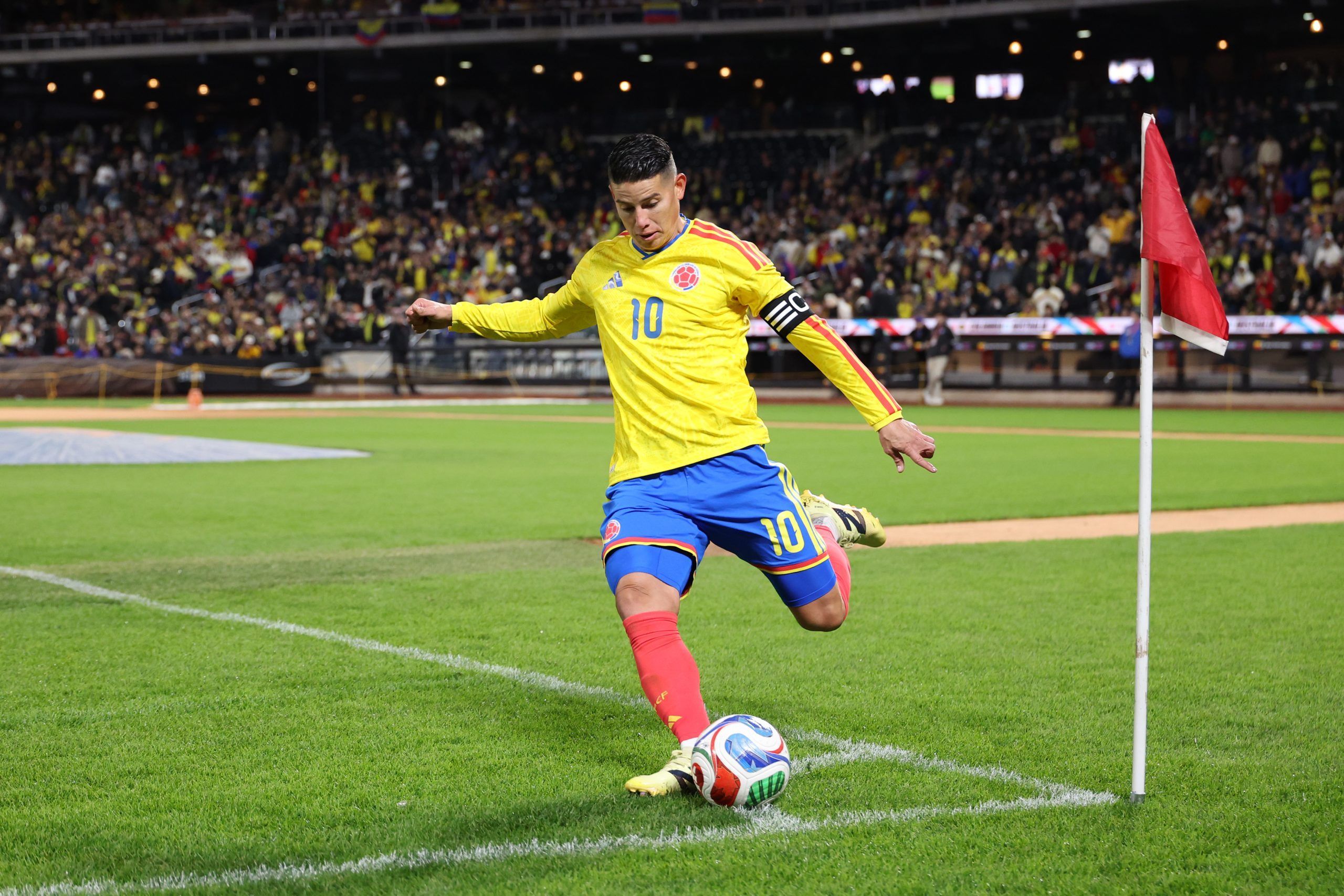 2560x1706 Luis Diaz News, Rumors, & Updates