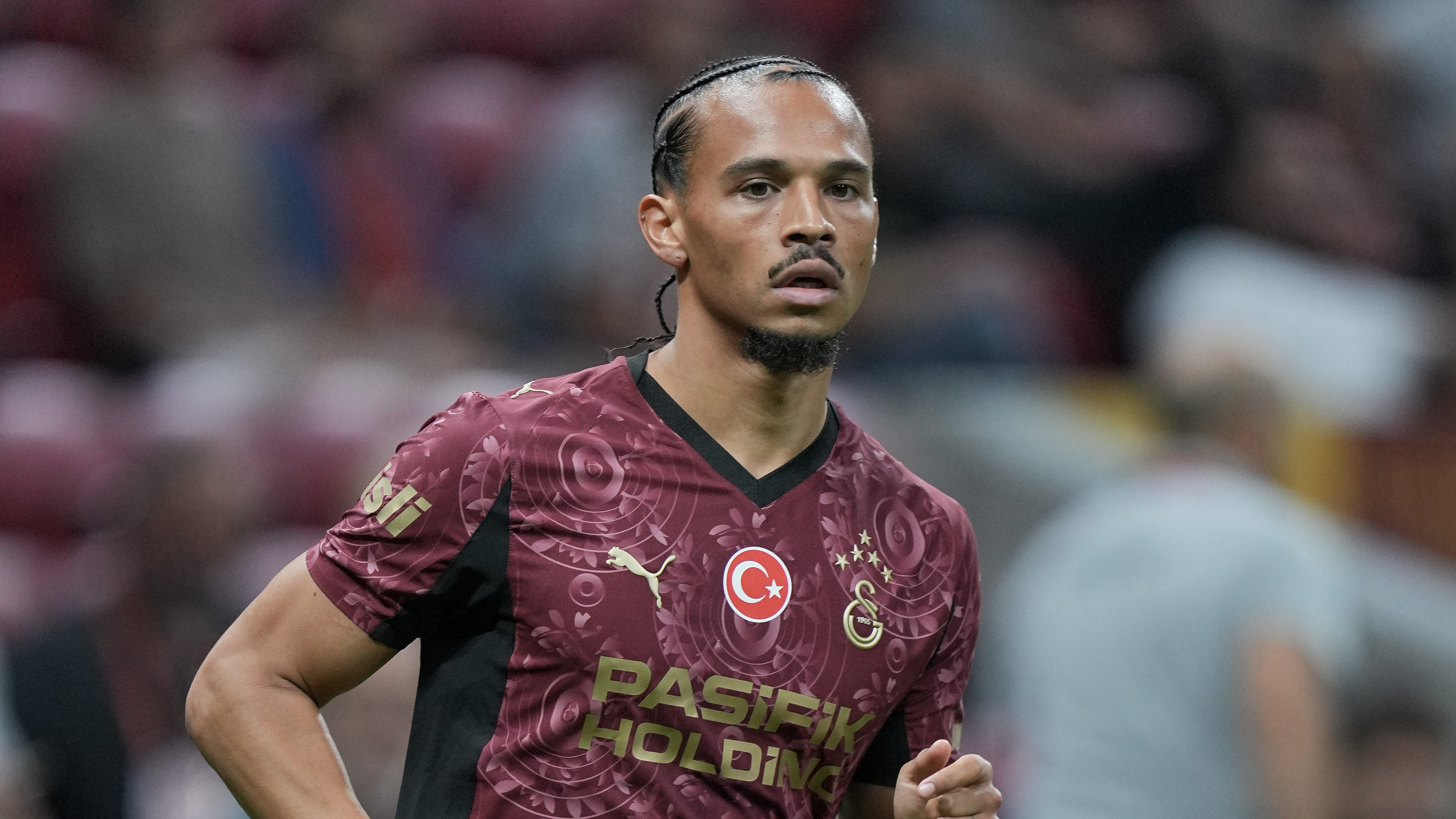 5434x3058 Leroy Sané suggests he would be open to a future return to Schalke