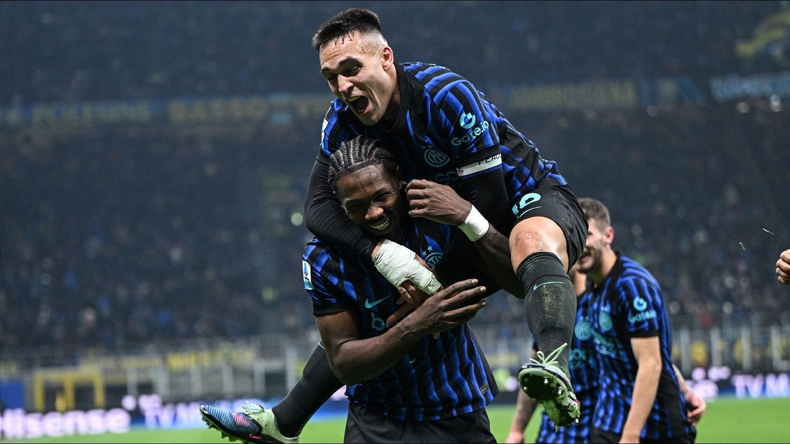 1600x900 Vodacom Soccer. News. Aleksandar Kolarov praises 'leader' Lautaro Martinez as Inter Milan top Serie A
