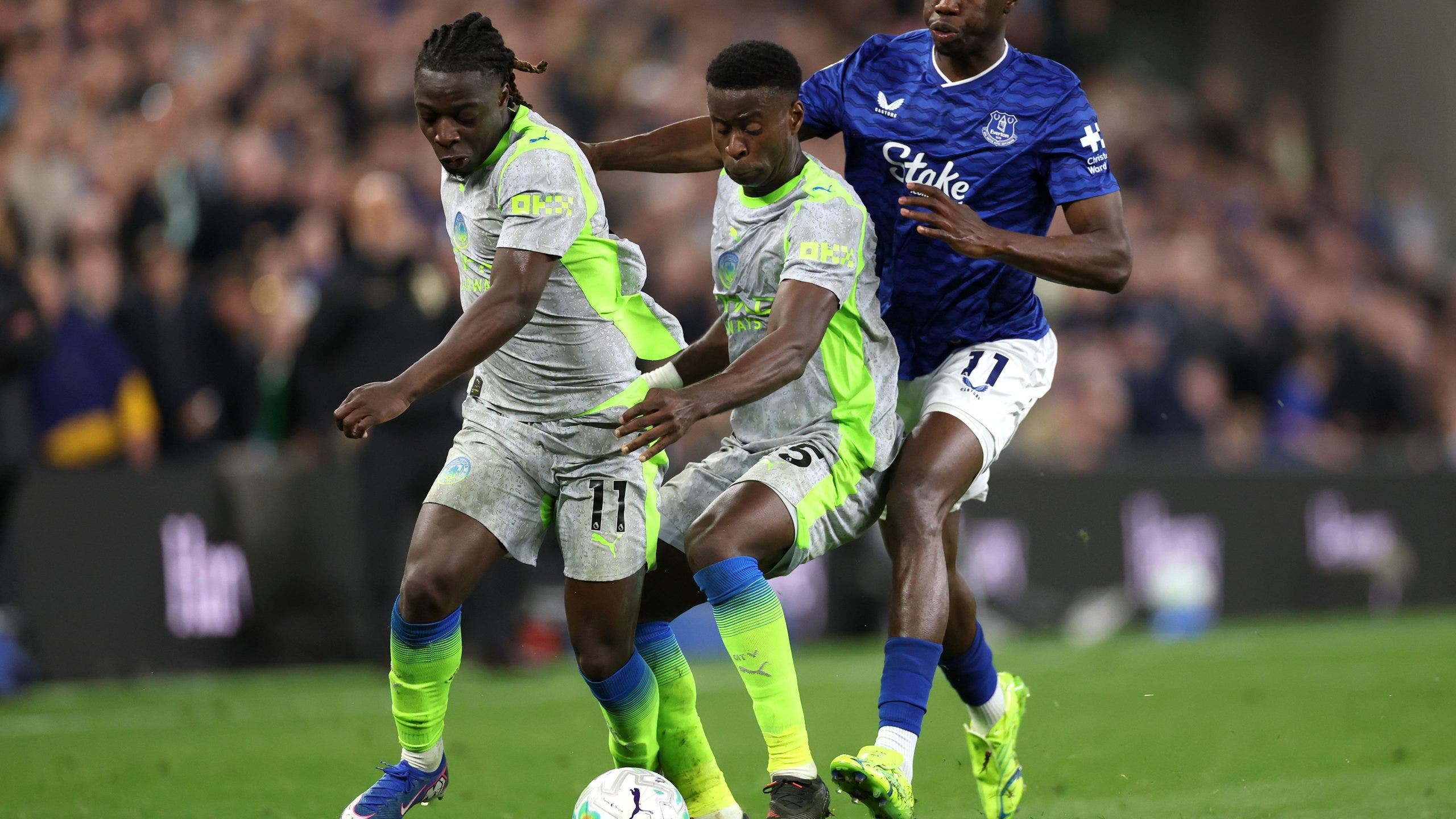 2560x1440 Jeremy Doku Issues Title Warning To Arsenal As Man City Falls Five Points Back