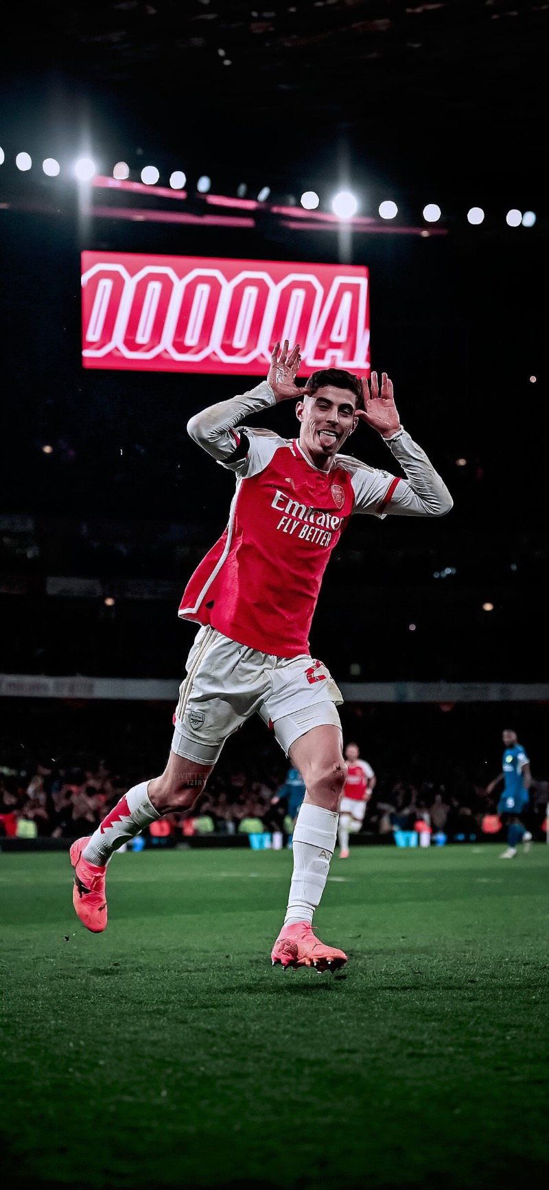 800x1732 Kai Havertz celebrating a goal for Arsenal Football Wallpaper