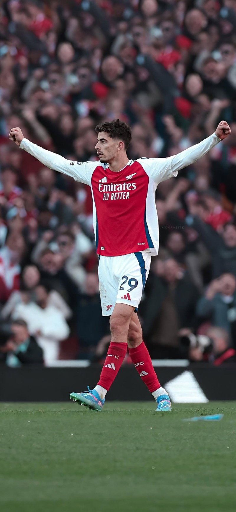 800x1734 Kai Havertz celebrating a goal for Arsenal Football Wallpaper