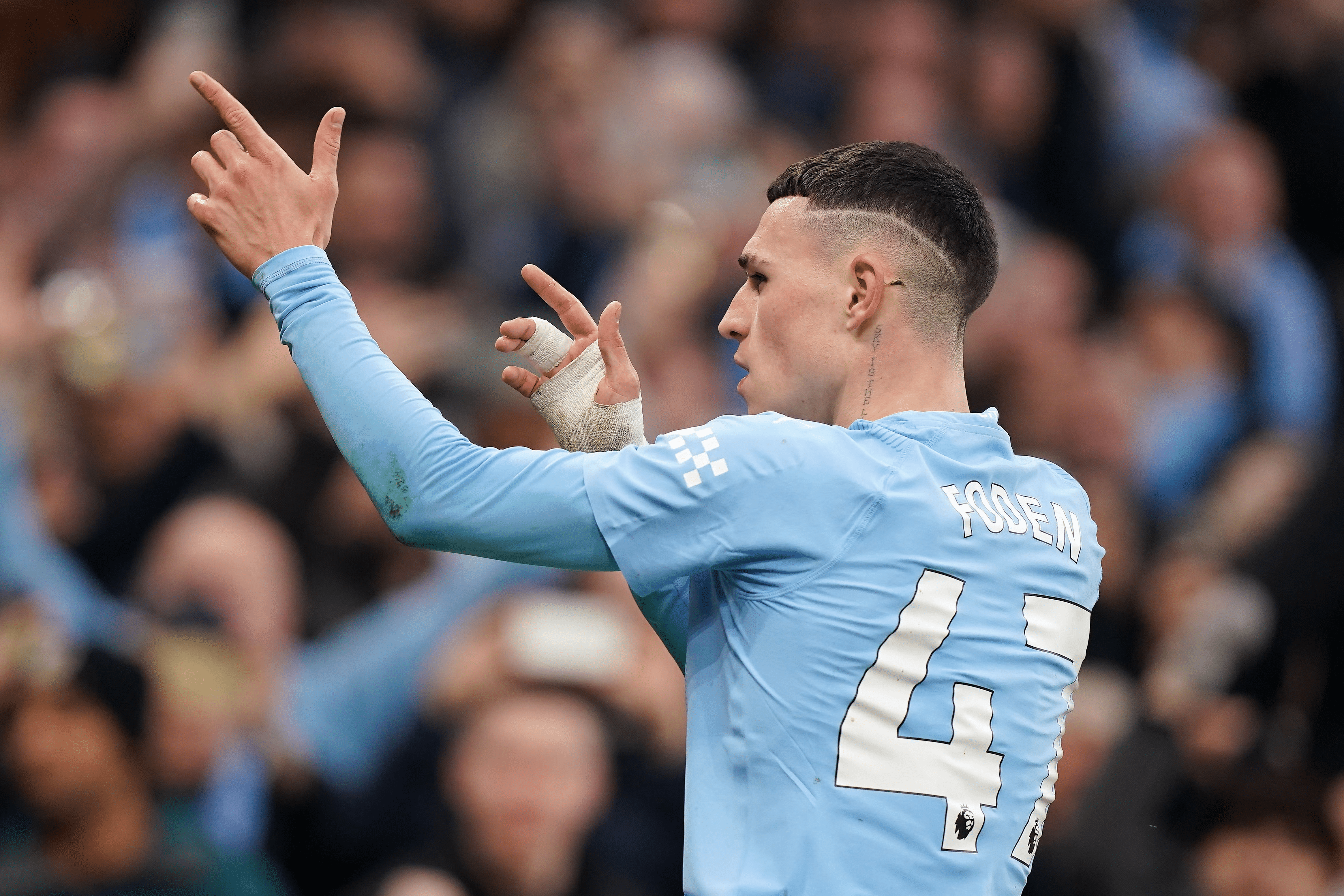 4660x3107 Phil Foden Manchester City Action Shot Soccer Wallpaperx3107