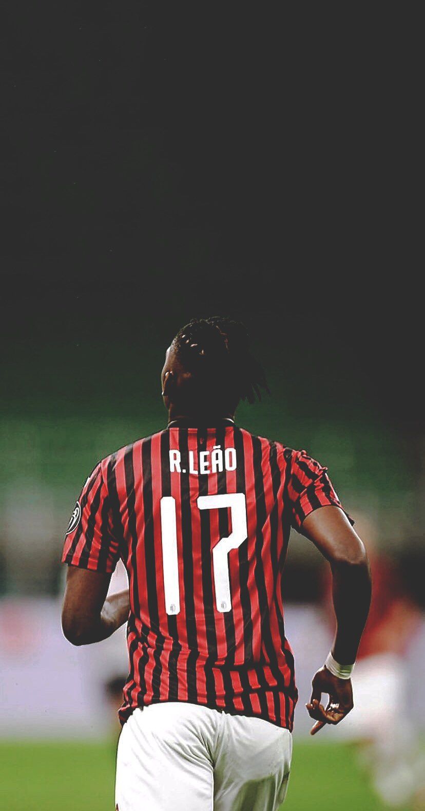 828x1578 Rafael Leão Milan Wallpaper