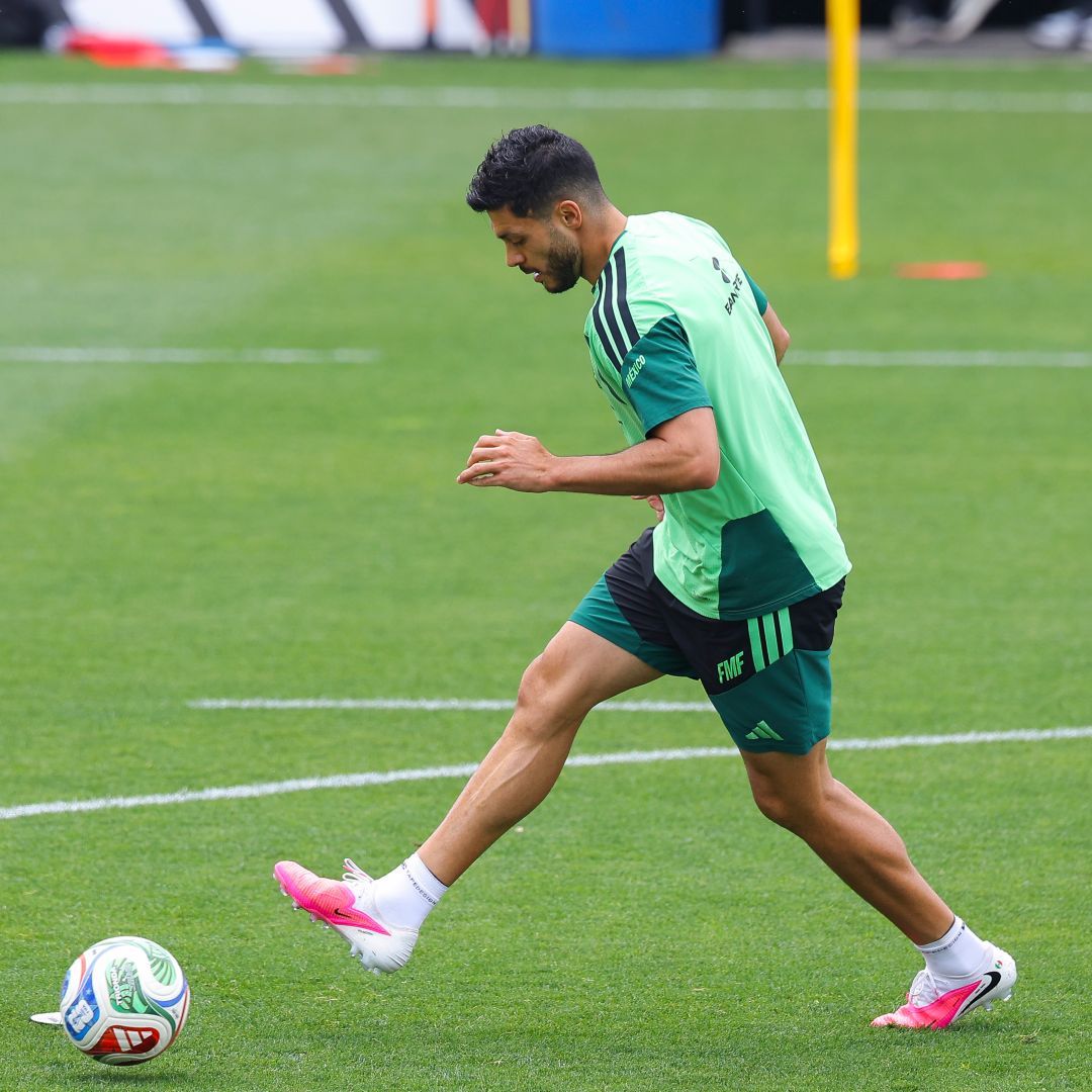 1080x1080 Premier League icon becomes unemployed just three days before being set to feature in World Cup opener