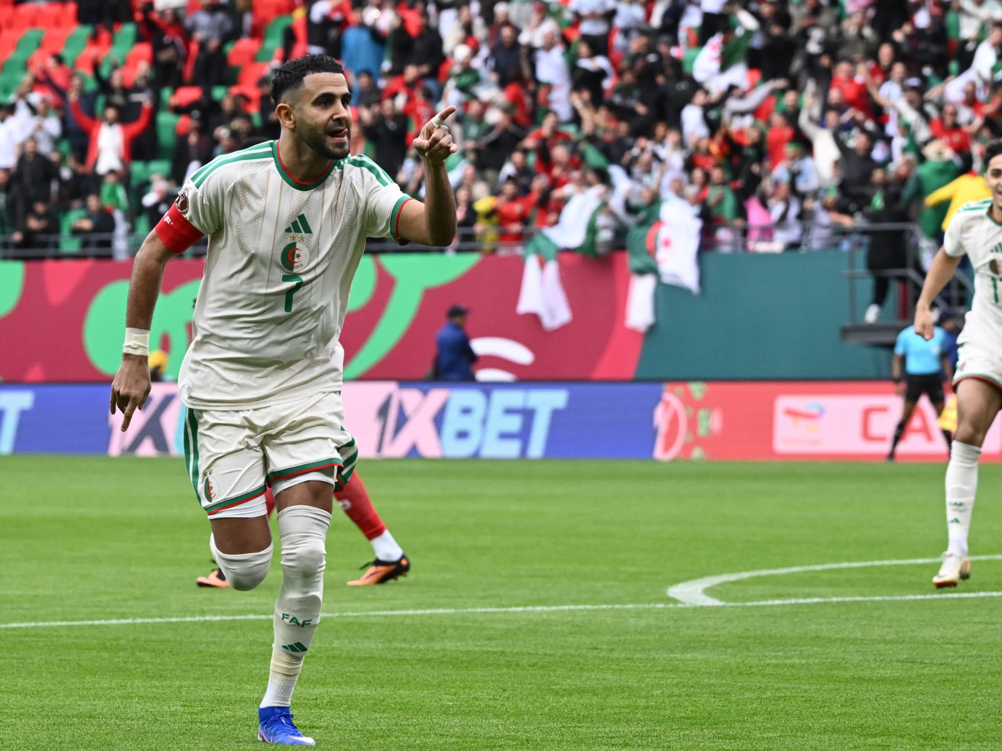 2048x1536 Riyad Mahrez set the tone of the competition