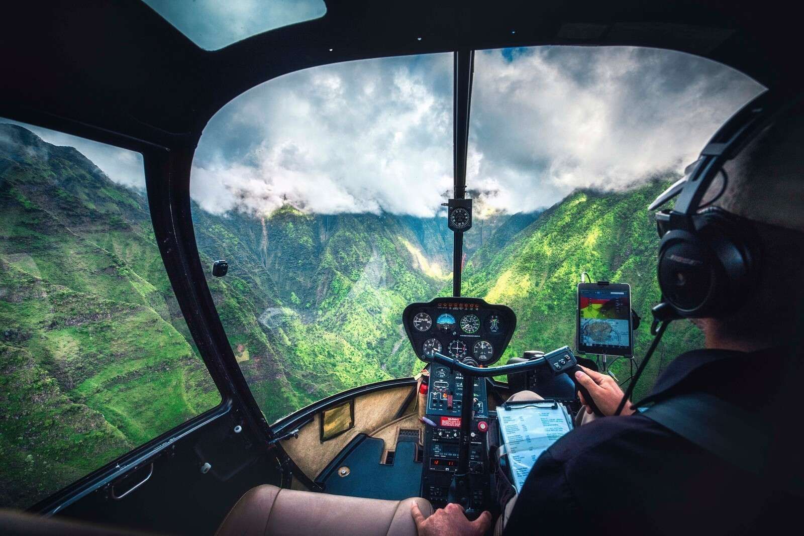 1600x1067 Wallpaper Mural flight above tropical mountain valley