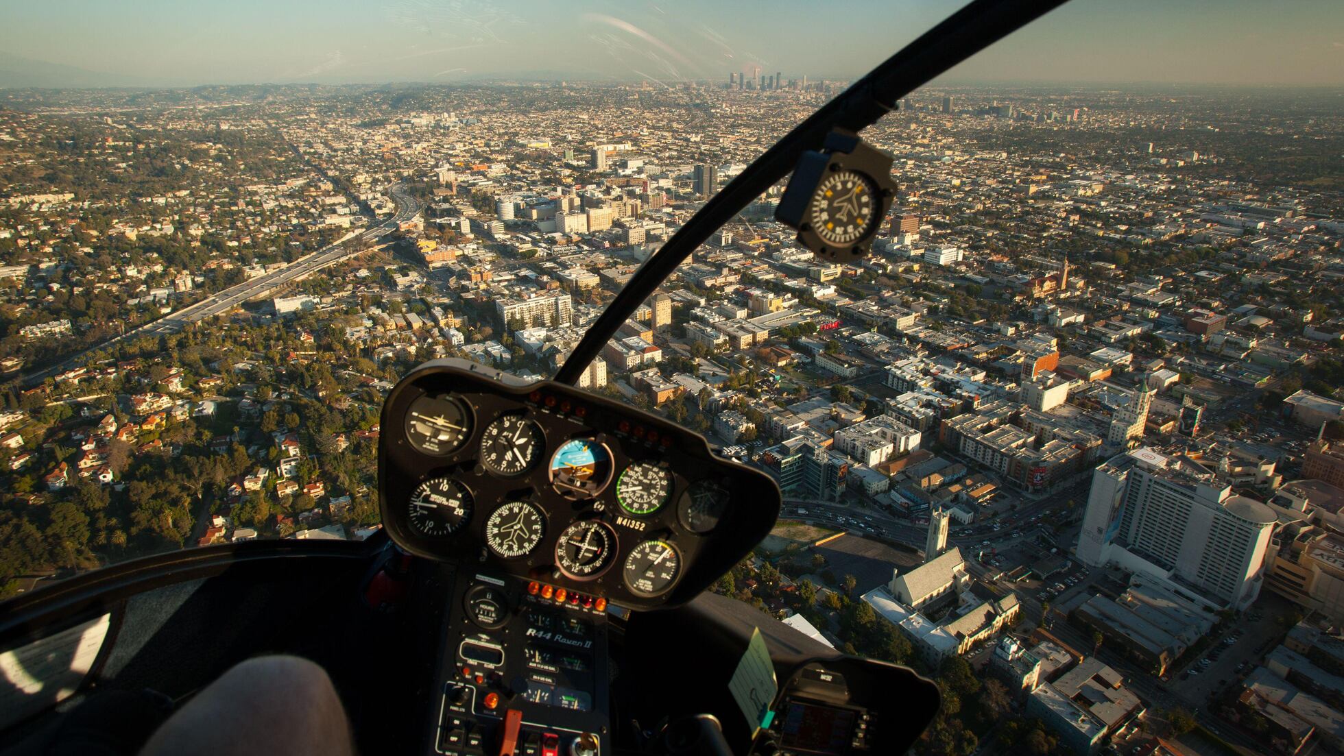1960x1103 Eye in the sky: How news helicopters have created a new television genre in Los Angeles. Culture. EL PAÍS English