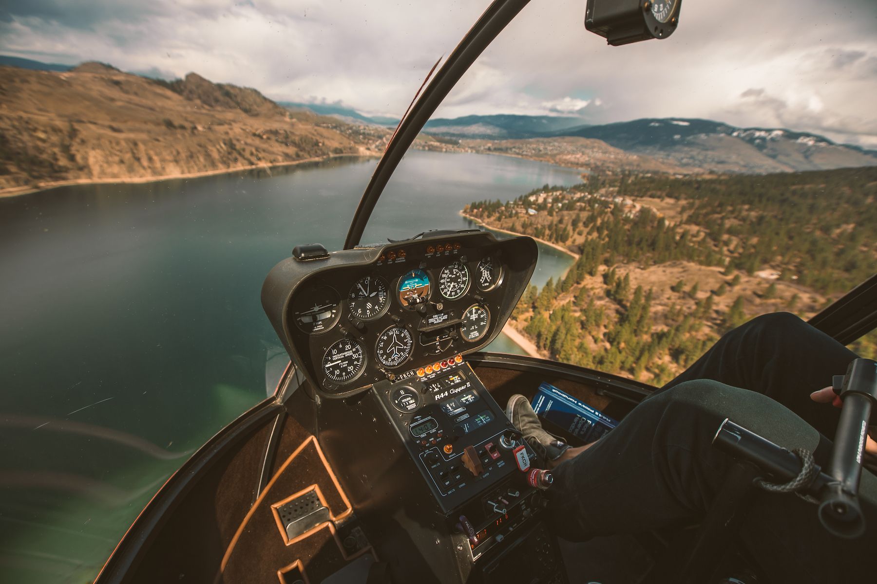 1800x1200 New Heights With Helicopter Wine Tours & Heli Yoga In Kelowna