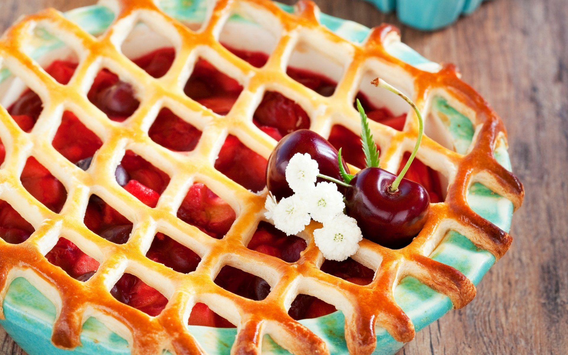 1920x1200 Delicious Cherry Pie HD Wallpaper: A Perfect Slice of Sweet Comfortx1800