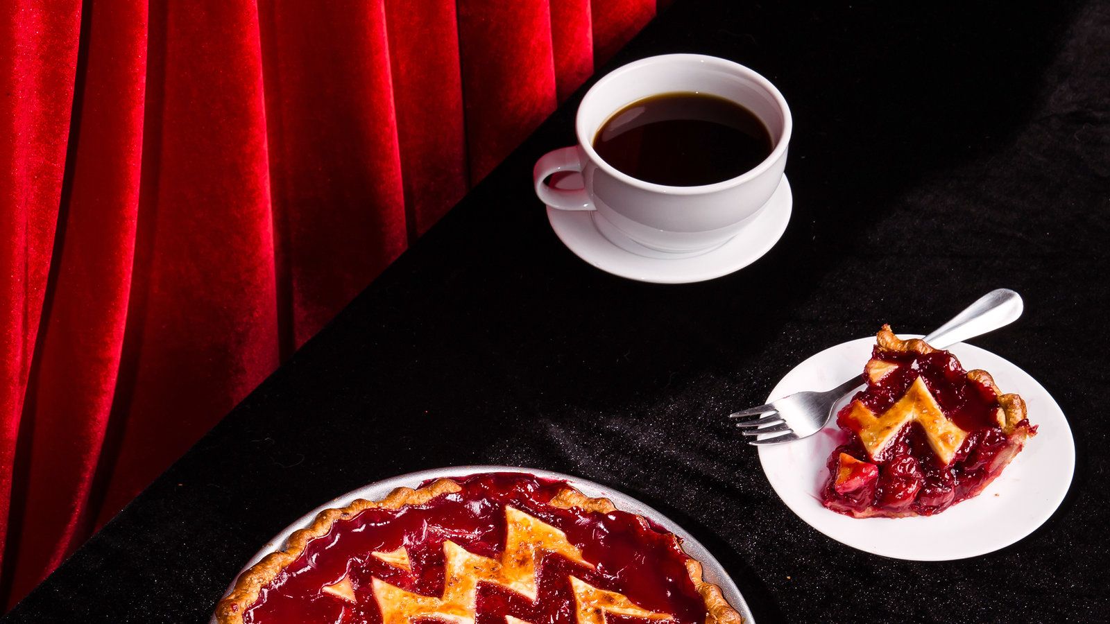 1600x900 ‘Twin Peaks’ Cherry Pie
