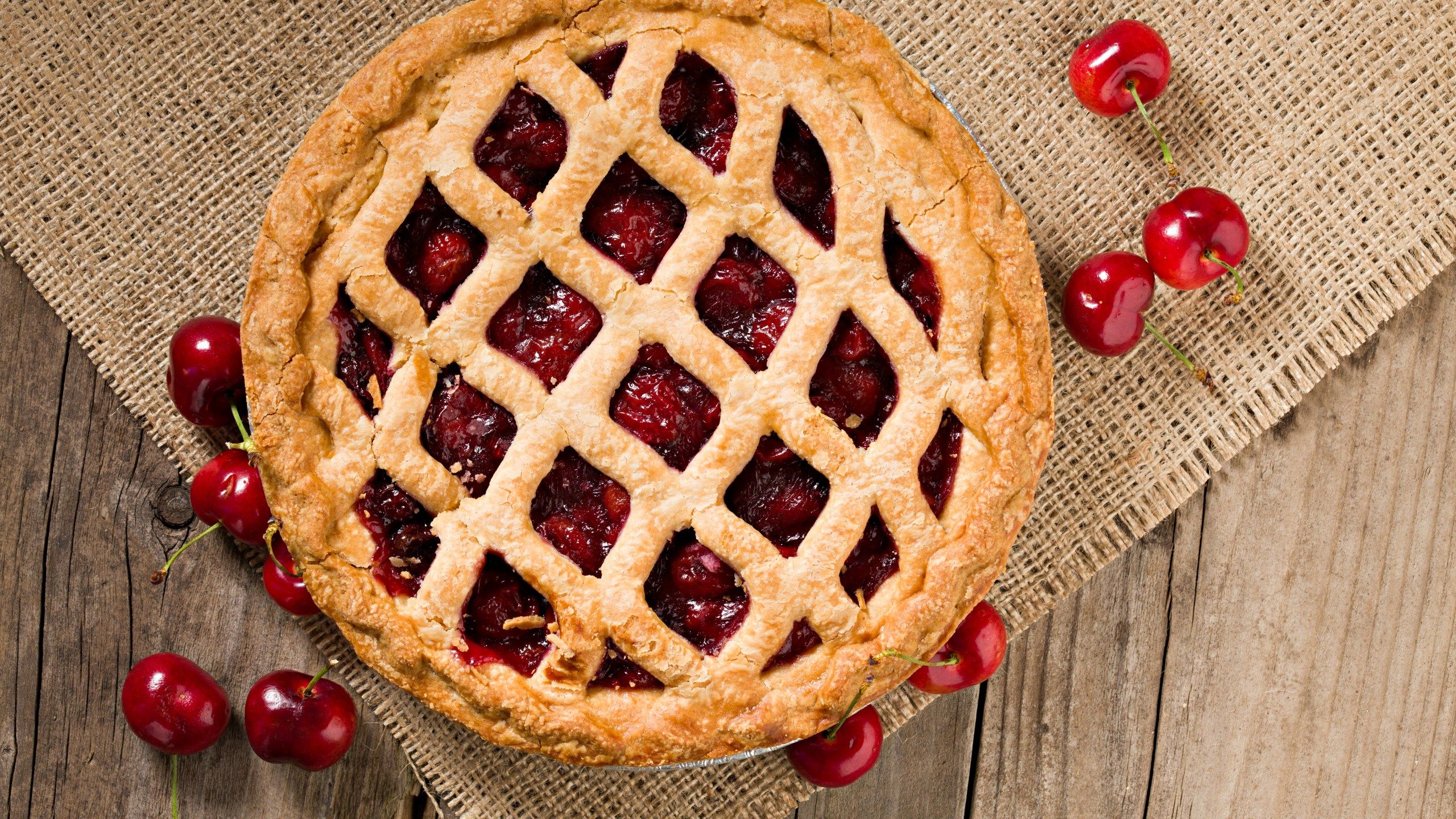 2560x1440 Steph's Cherry Pie” wins Manitou Springs Pie Contest. FOX21 News Colorado
