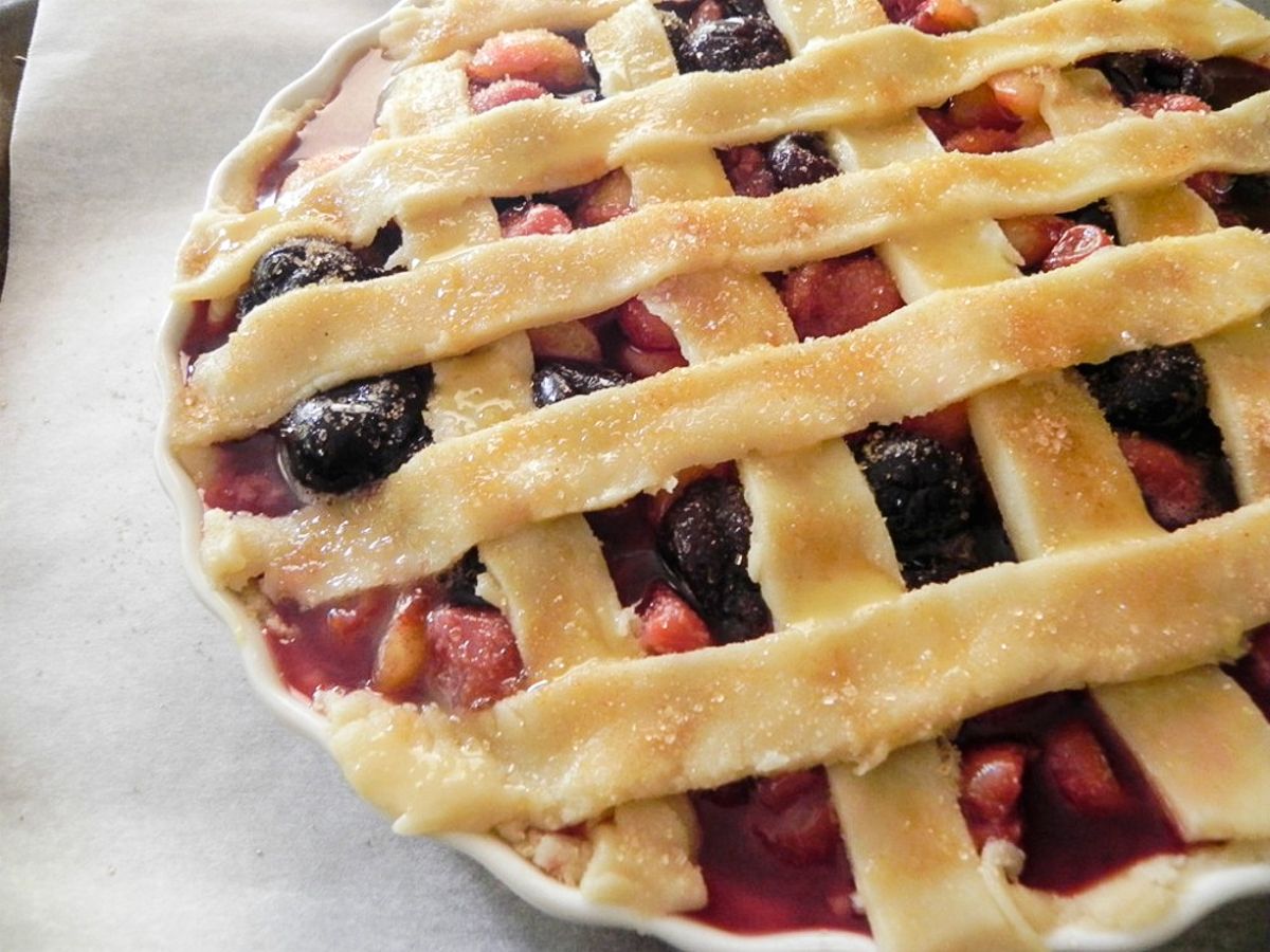 1200x900 Easy Sweet Cherry Pie Recipe