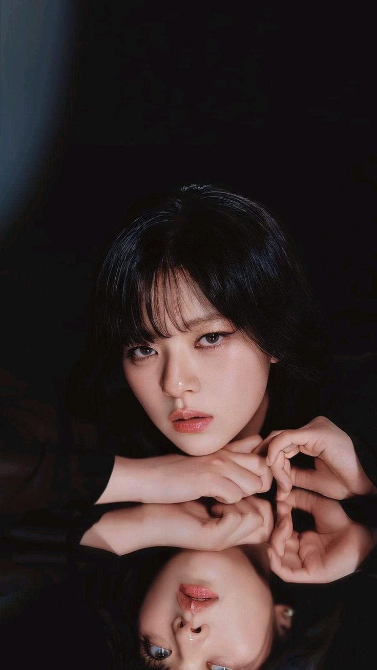 736x1308 Jeongyeon DIVE Wallpaper