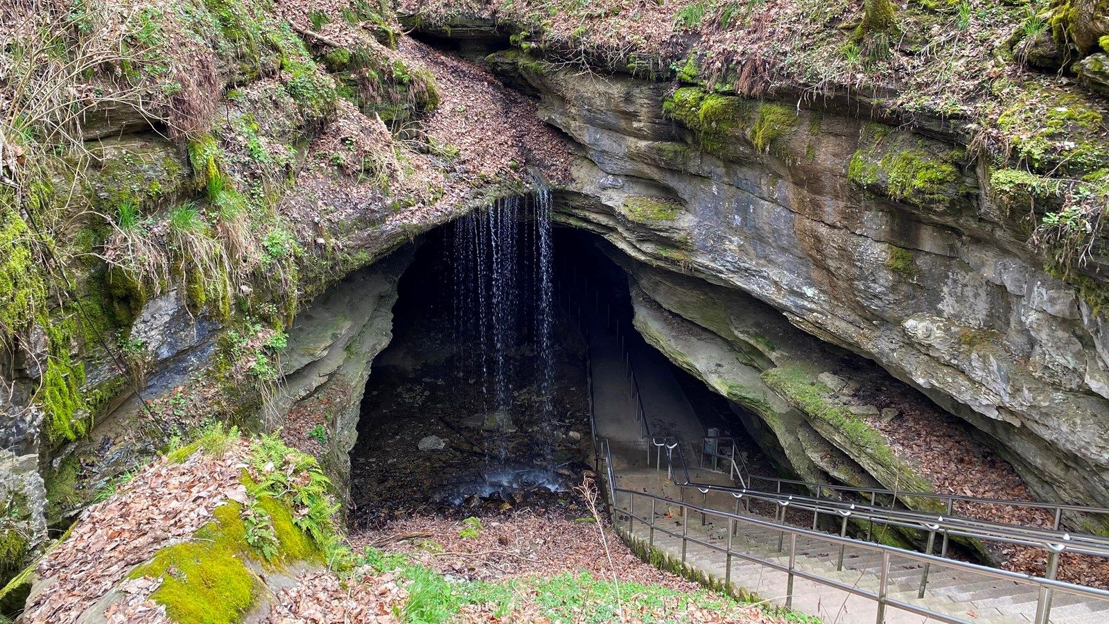 1600x900 Historic Entrance of Mammoth Cave (U.S. National Park Service)