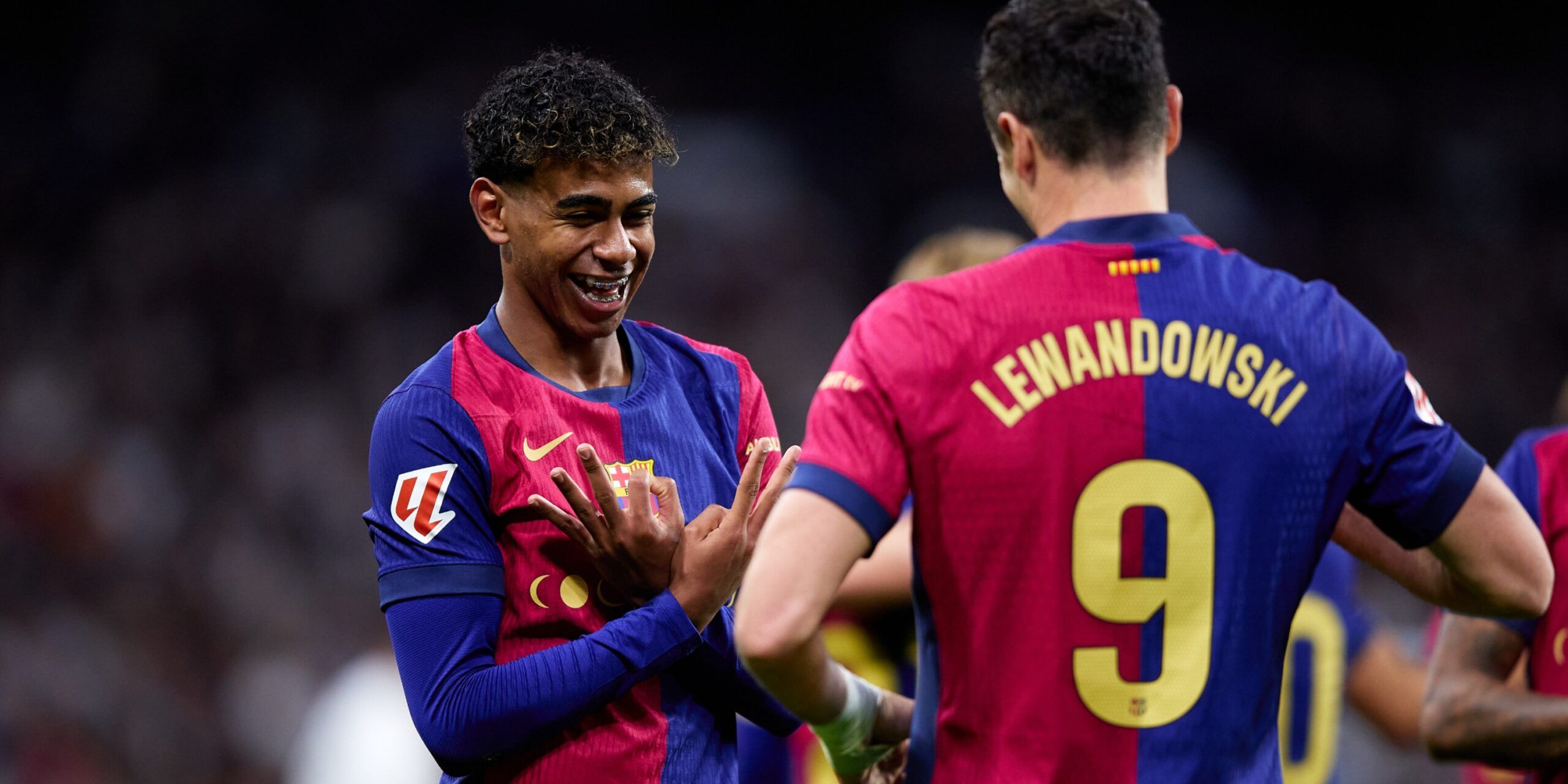 2560x1280 FC Barcelona HD Wallpaper: Yamal & Lewandowski Celebrate Soccerx1280